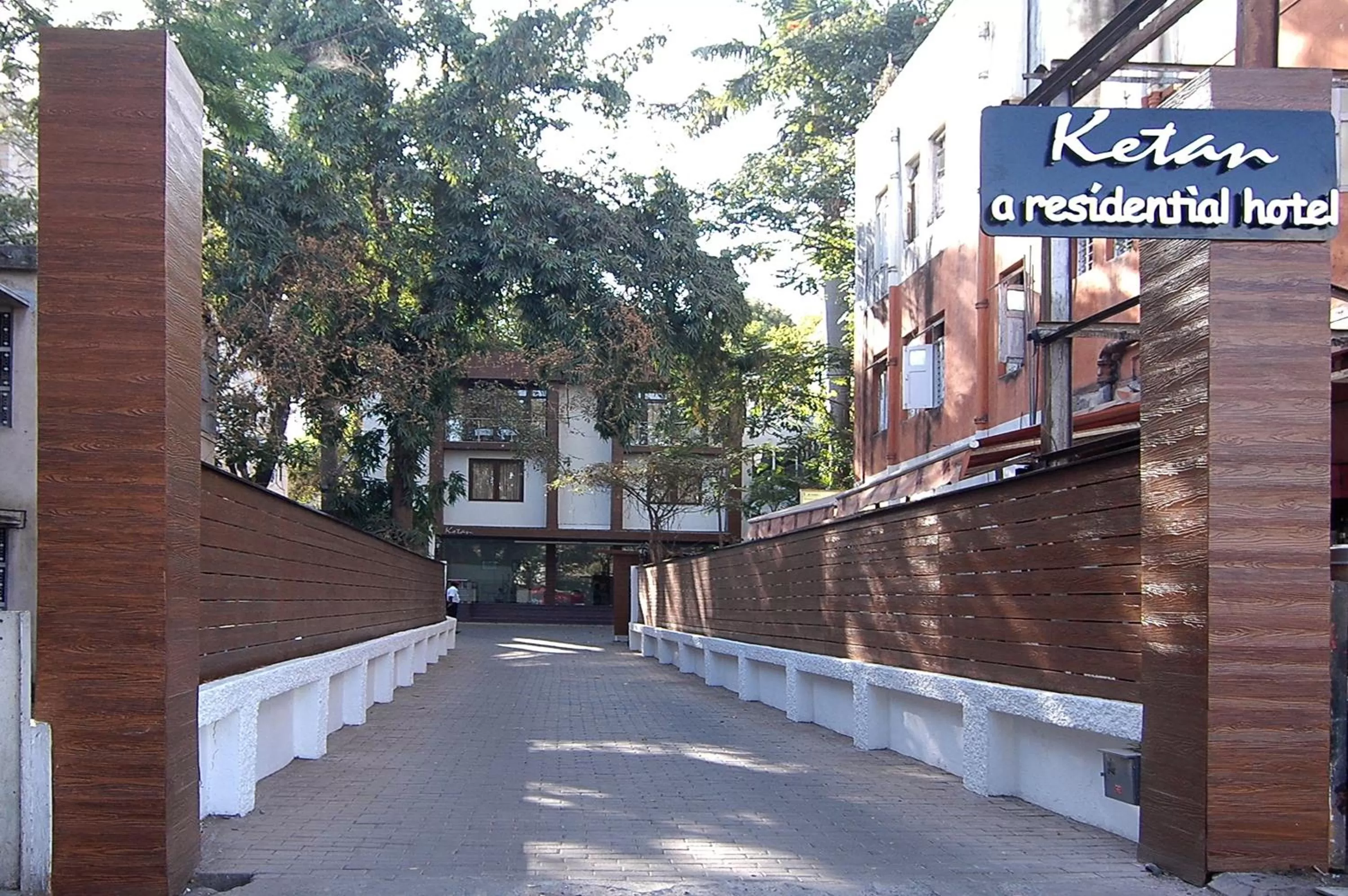 Facade/entrance in Hotel Ketan