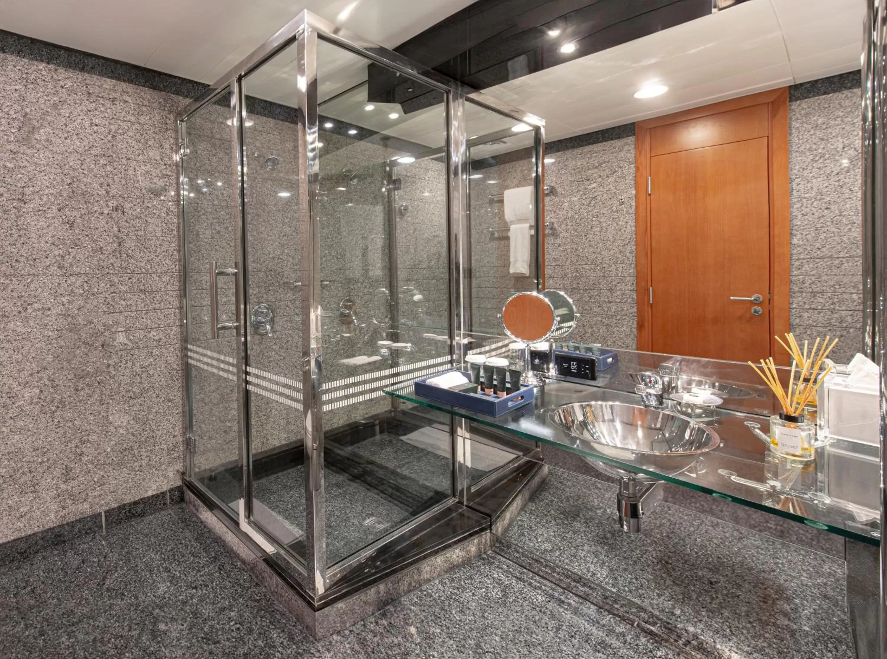 Bathroom in Golden Sands Boutique Hotel-Dubai Creek