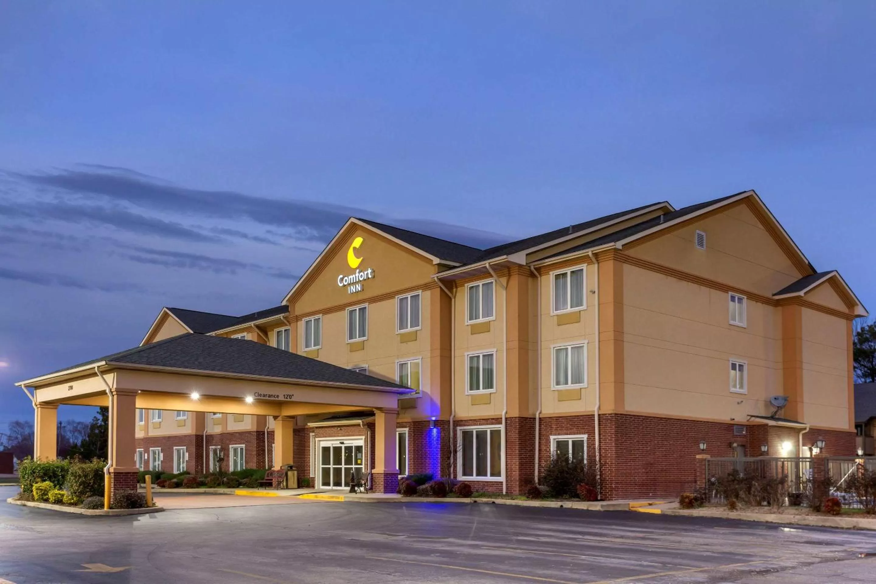 Property building in Comfort Inn Marion - West Memphis
