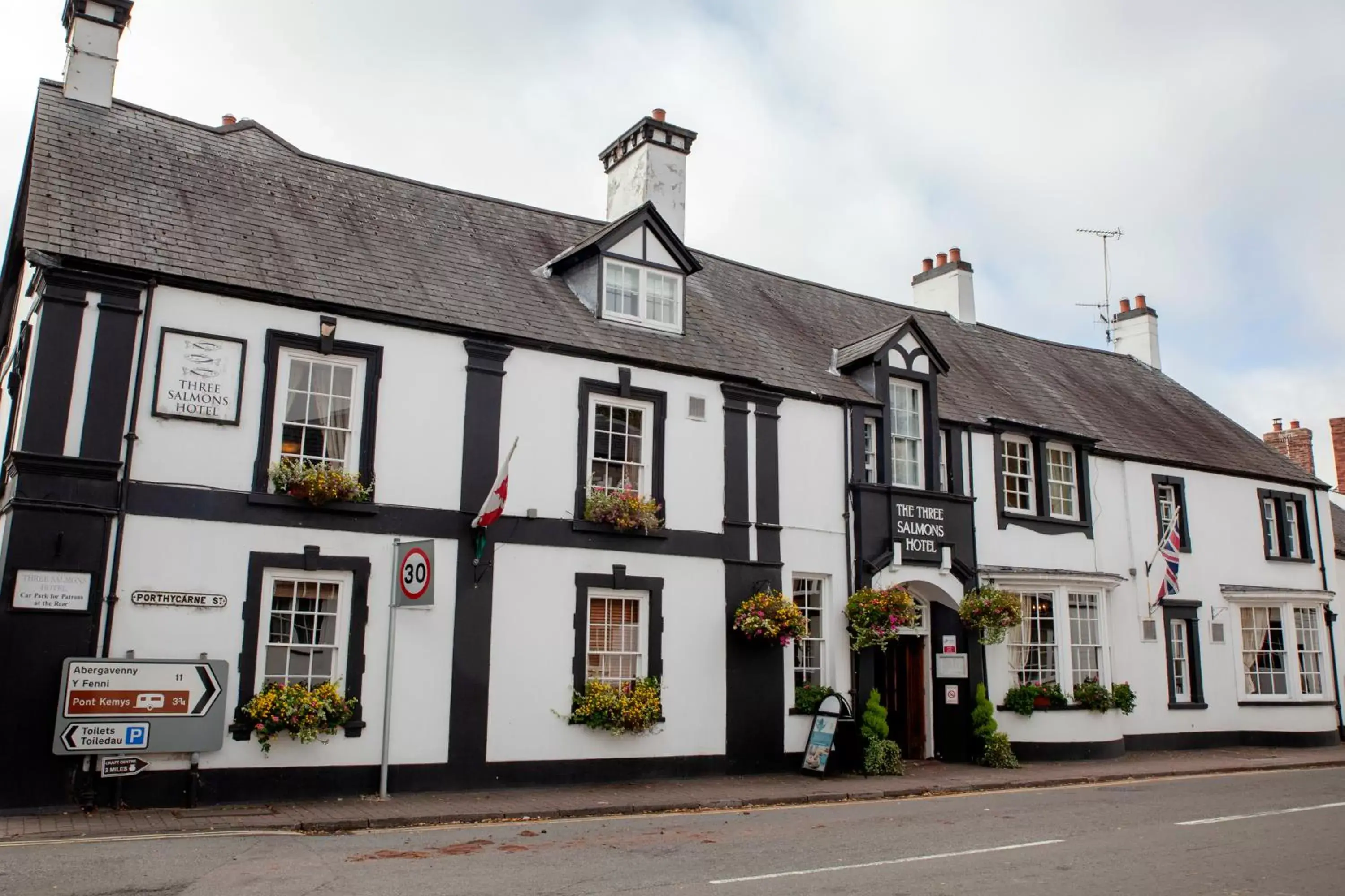 Property Building in Three Salmons Hotel