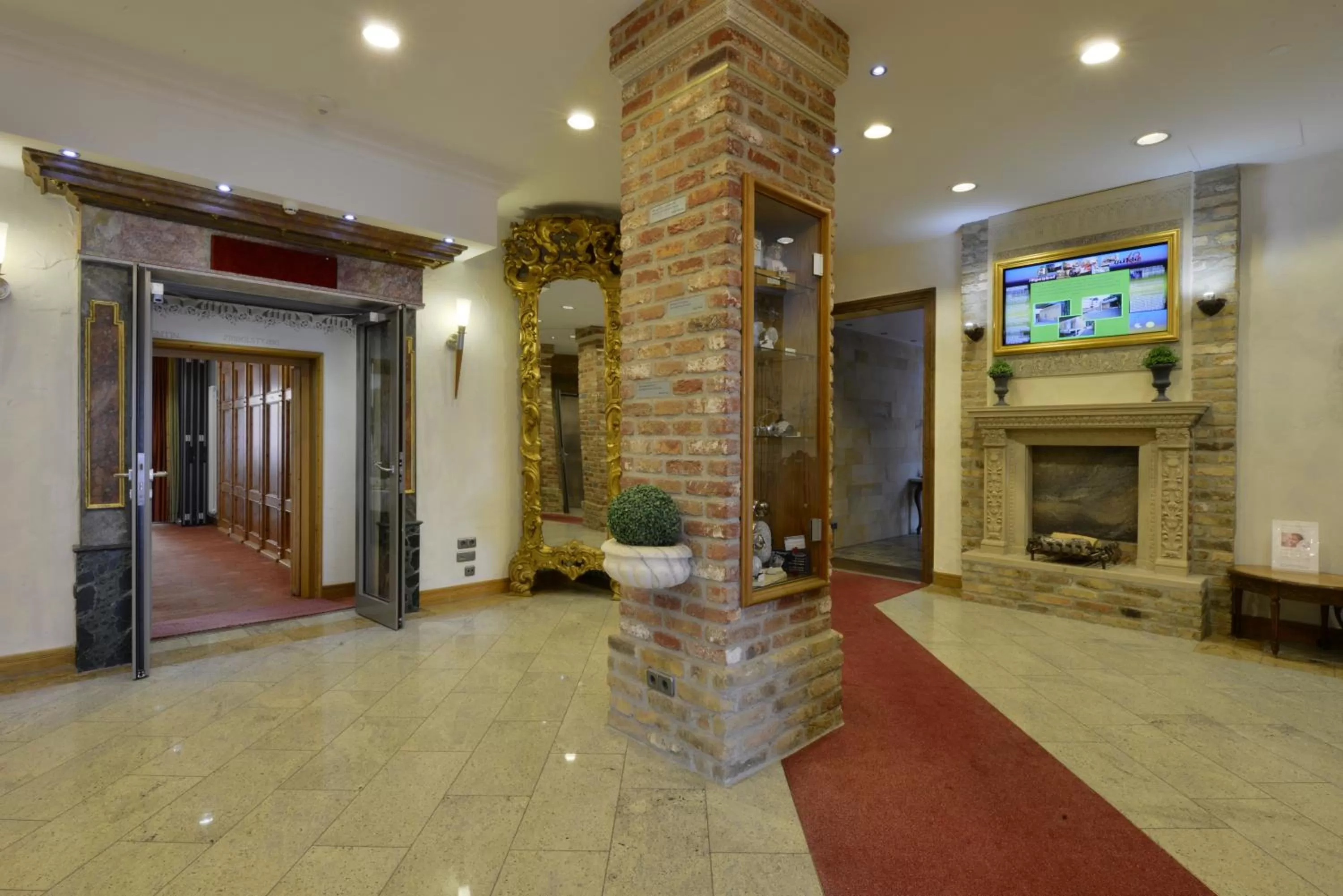 Lobby or reception in Ringhotel Alpenhof - Patchworkhotel