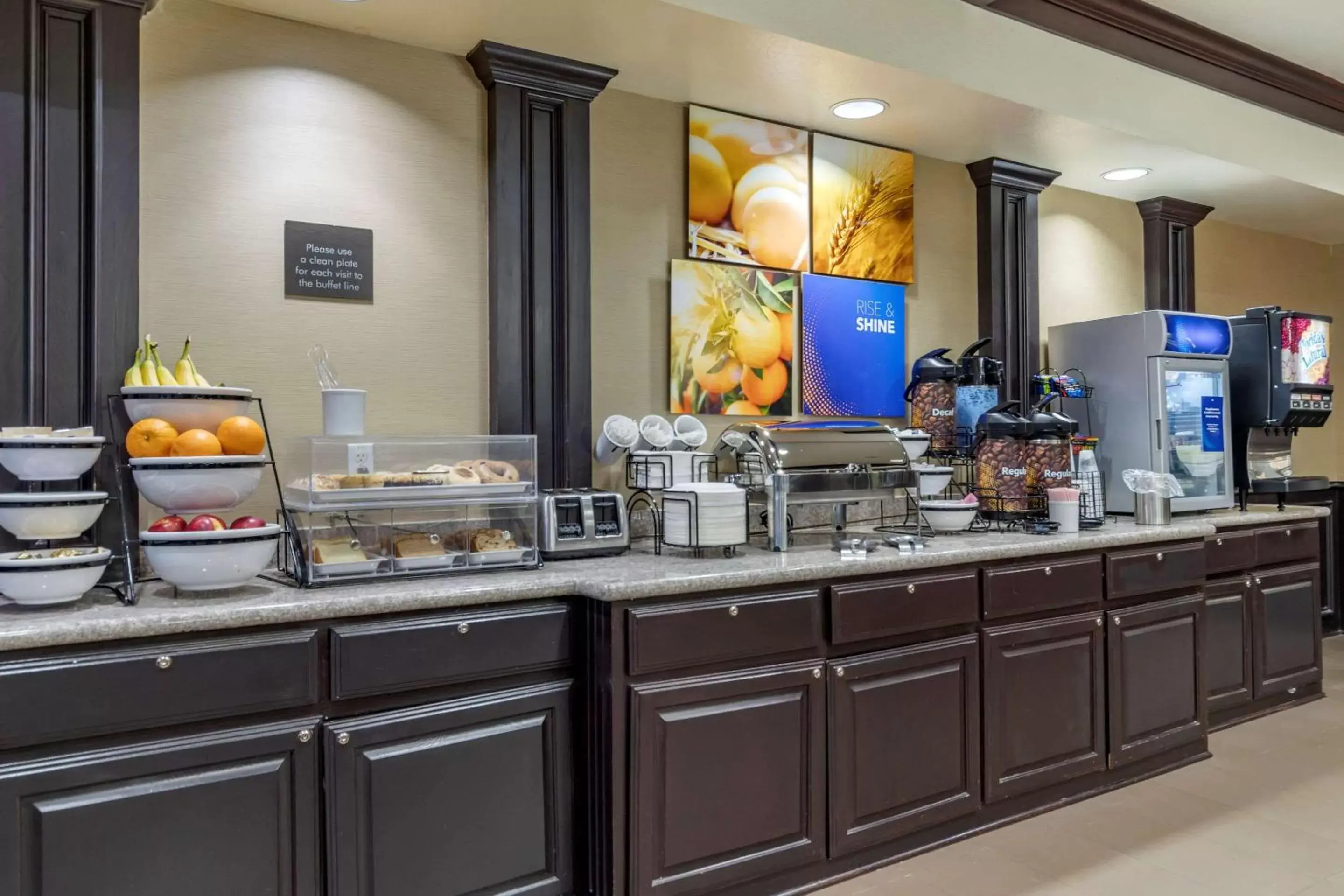 Restaurant/places to eat in Comfort Inn & Suites Texas Hill Country