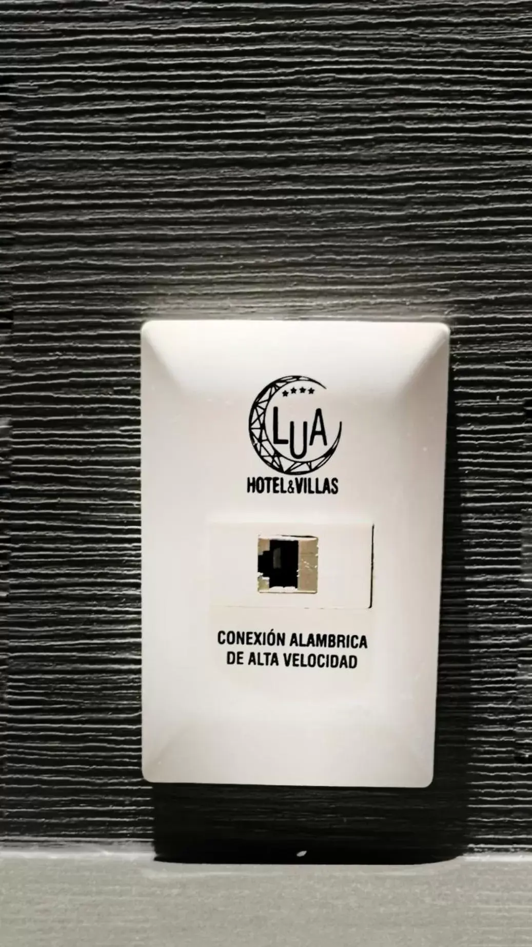 Logo/Certificate/Sign in Hotel Lua