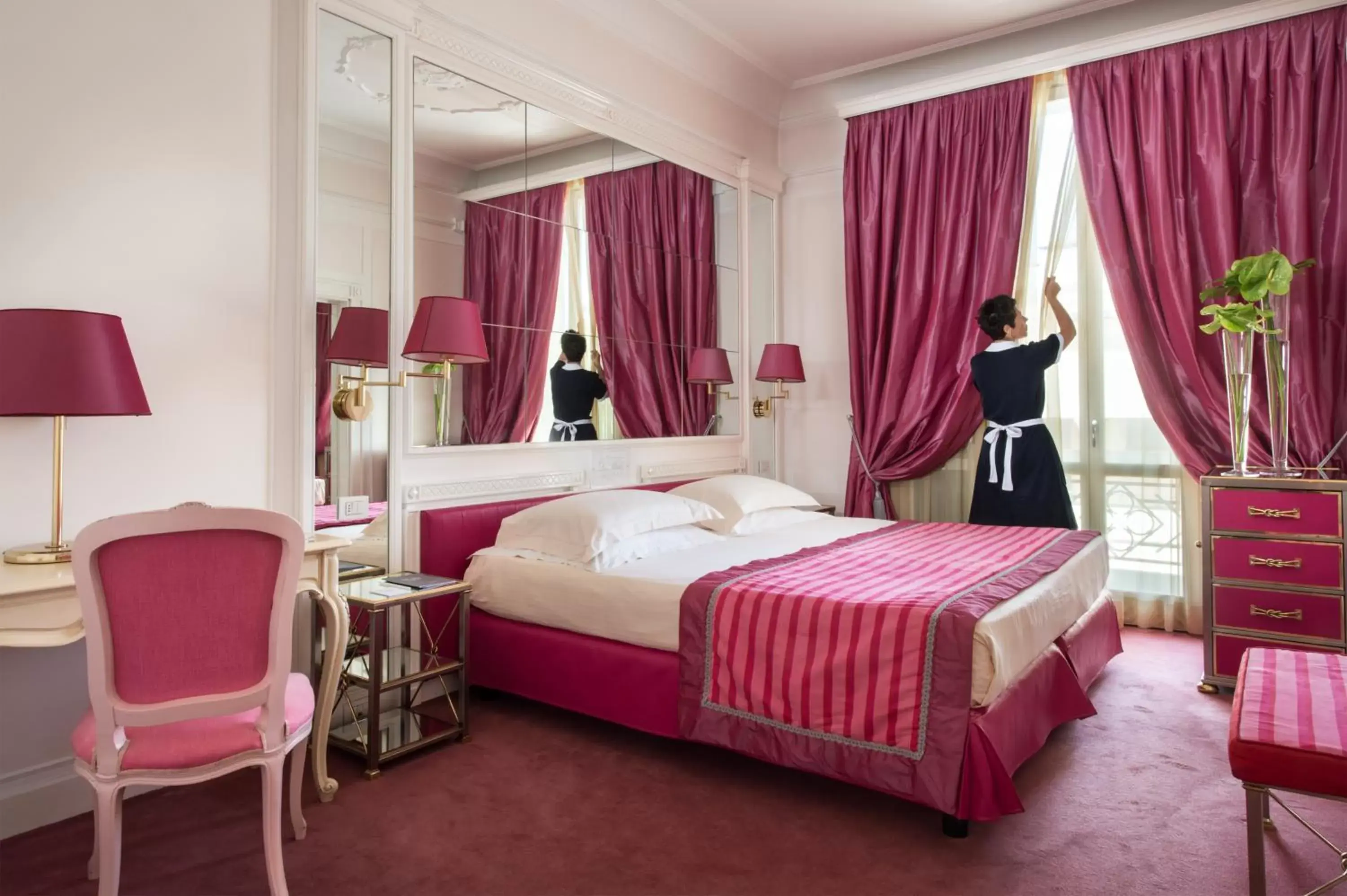 Photo of the whole room, Bed in Grand Hotel Des Bains