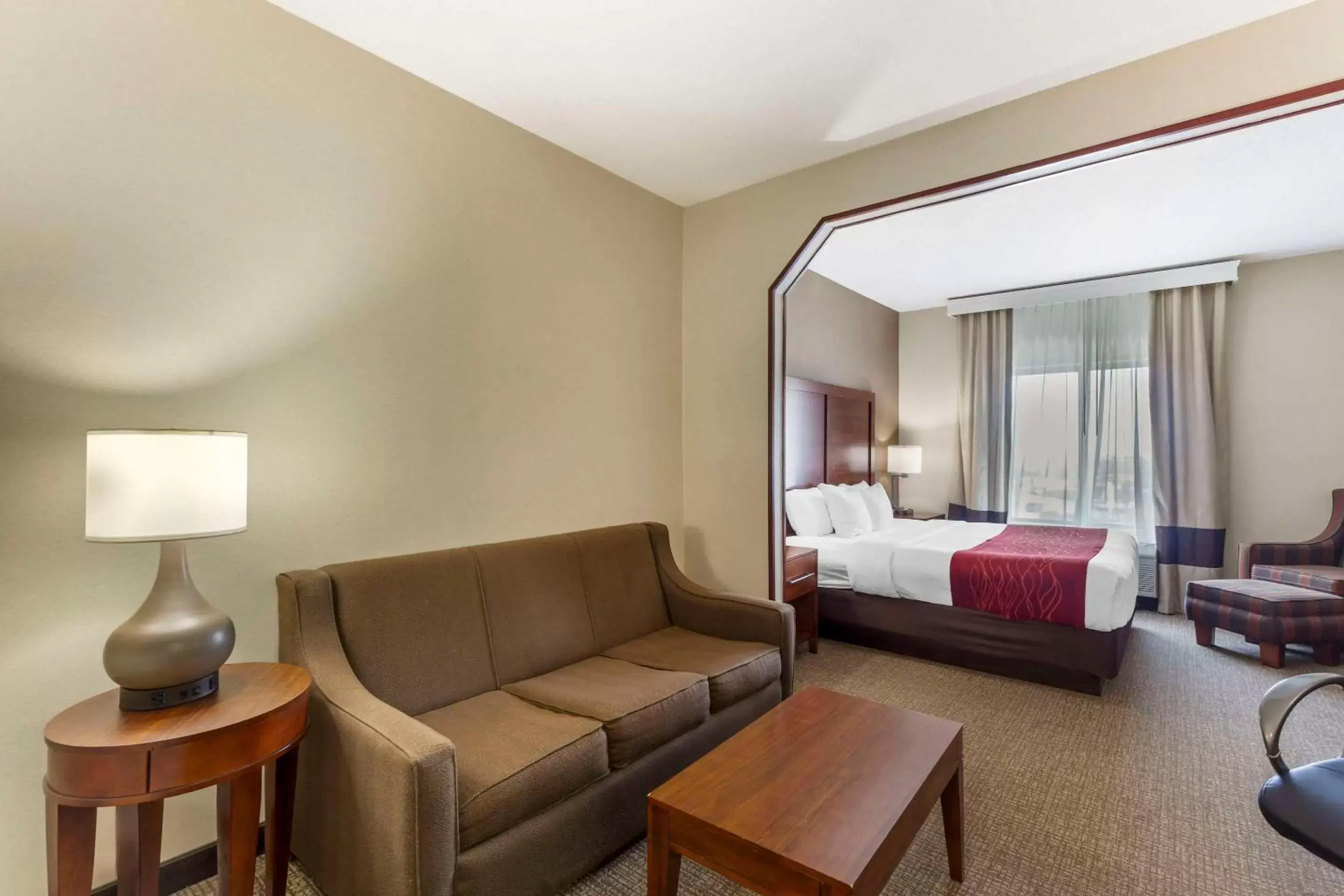 Bedroom, Seating Area in Comfort Inn & Suites Rapid City