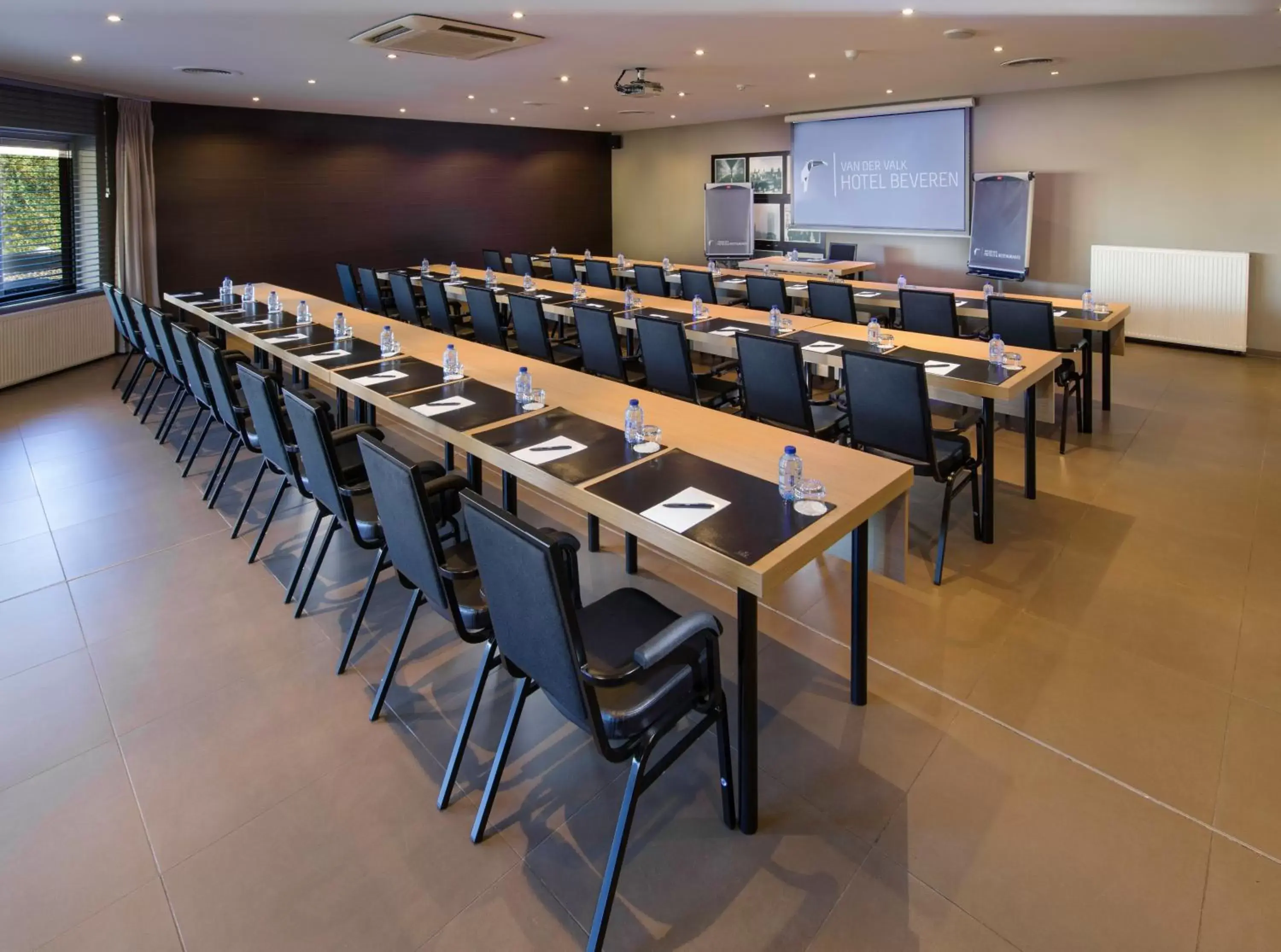 Meeting/conference room in Van der Valk Hotel Beveren