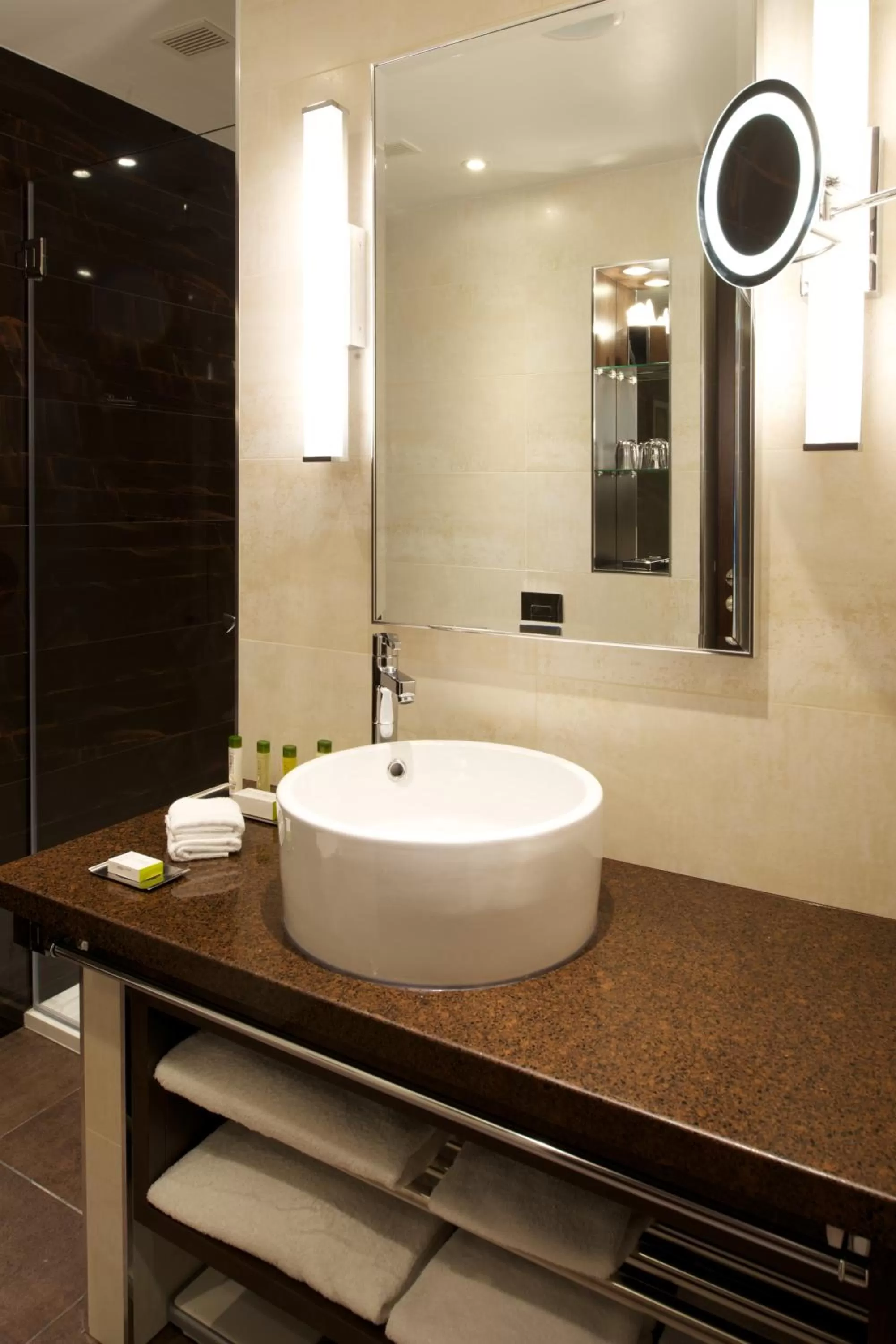 Bathroom in DoubleTree by Hilton London Victoria