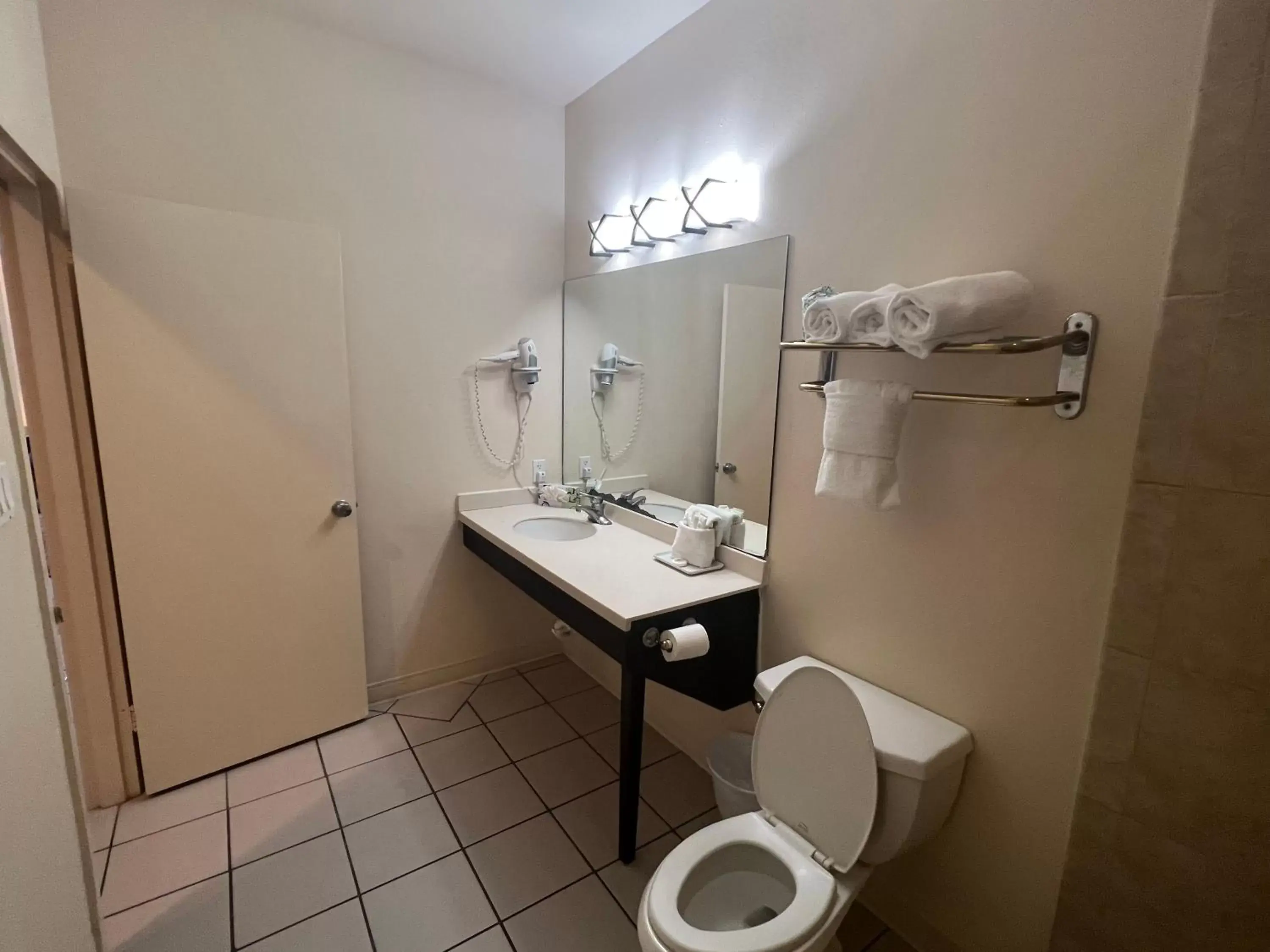 Bathroom in Sunchase Inn & Suites
