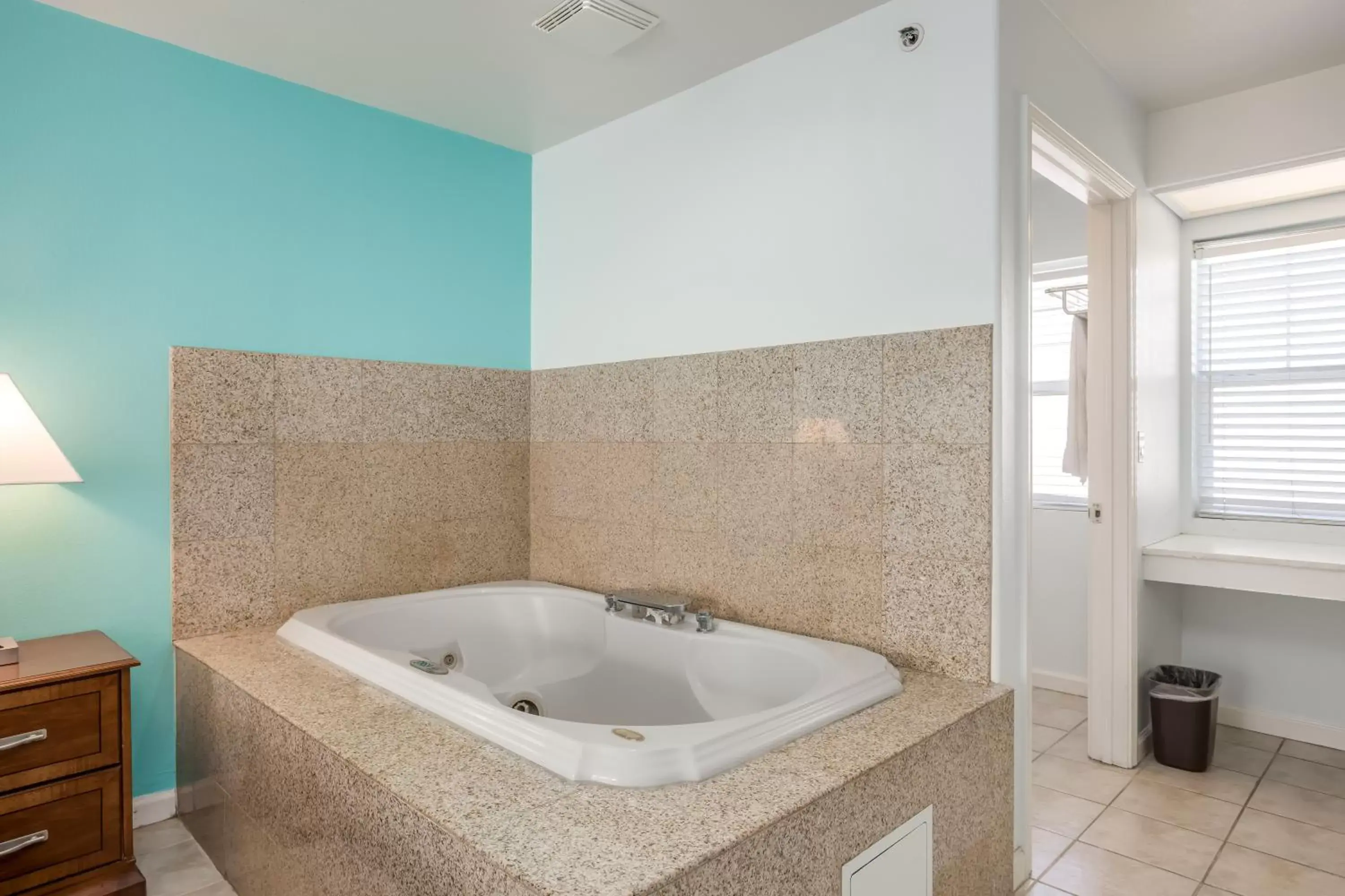 Bath, Bathroom in Pacifica Beach Hotel