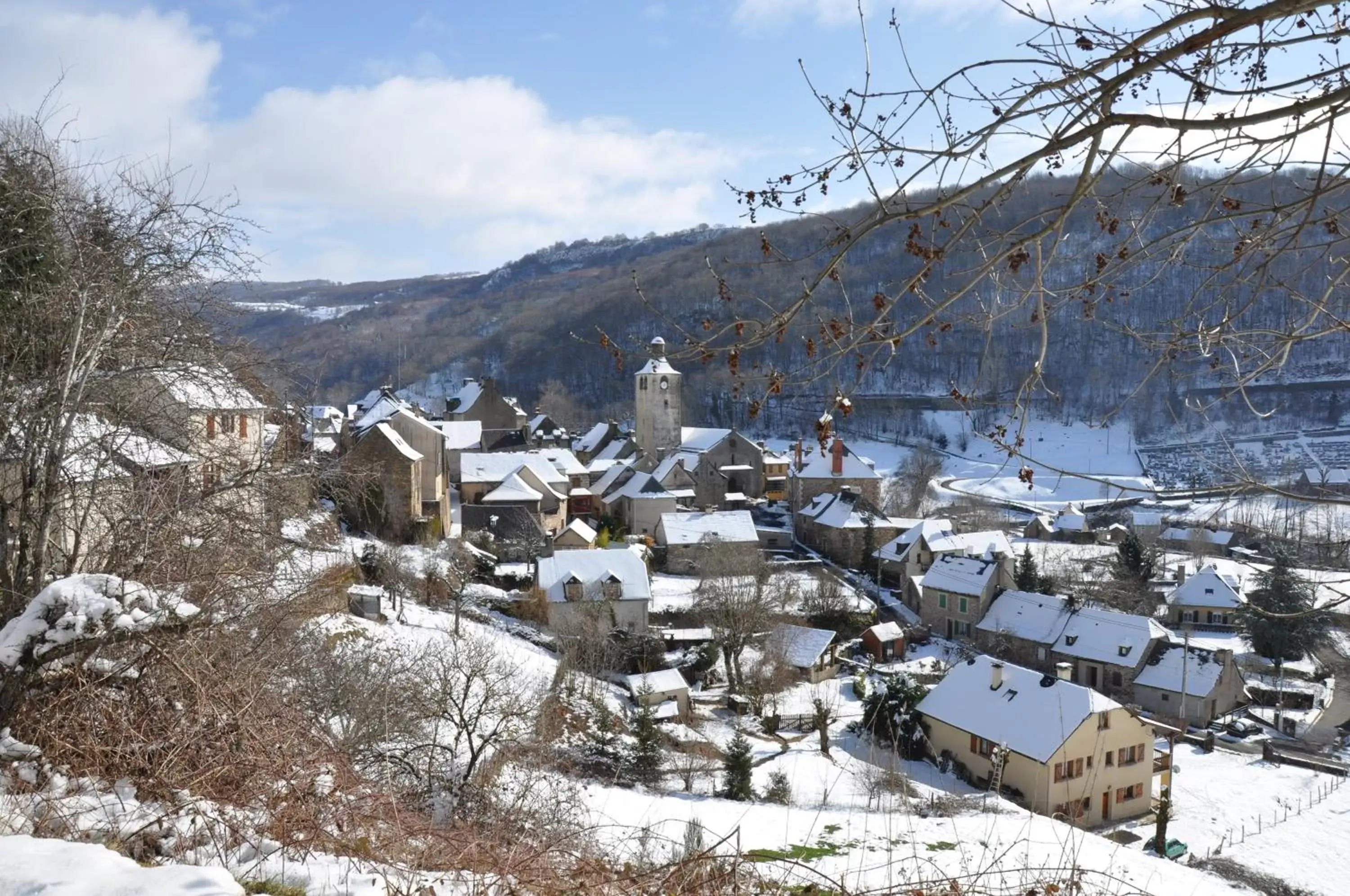 City view, Winter in Chambres et table d'hôtes Le Lepadou-Bas