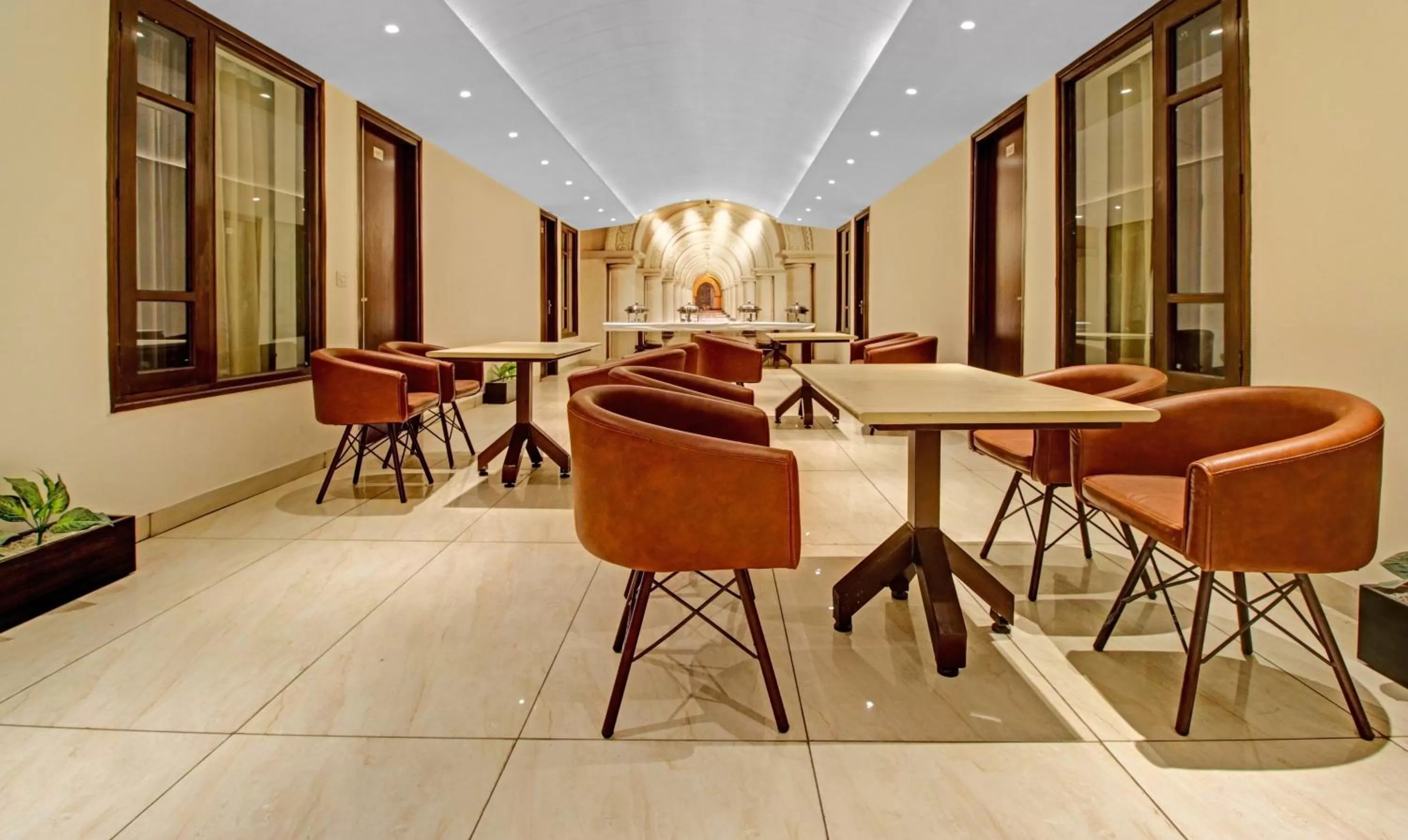 Breakfast, Lounge/Bar in Treebo Trend Jugnu