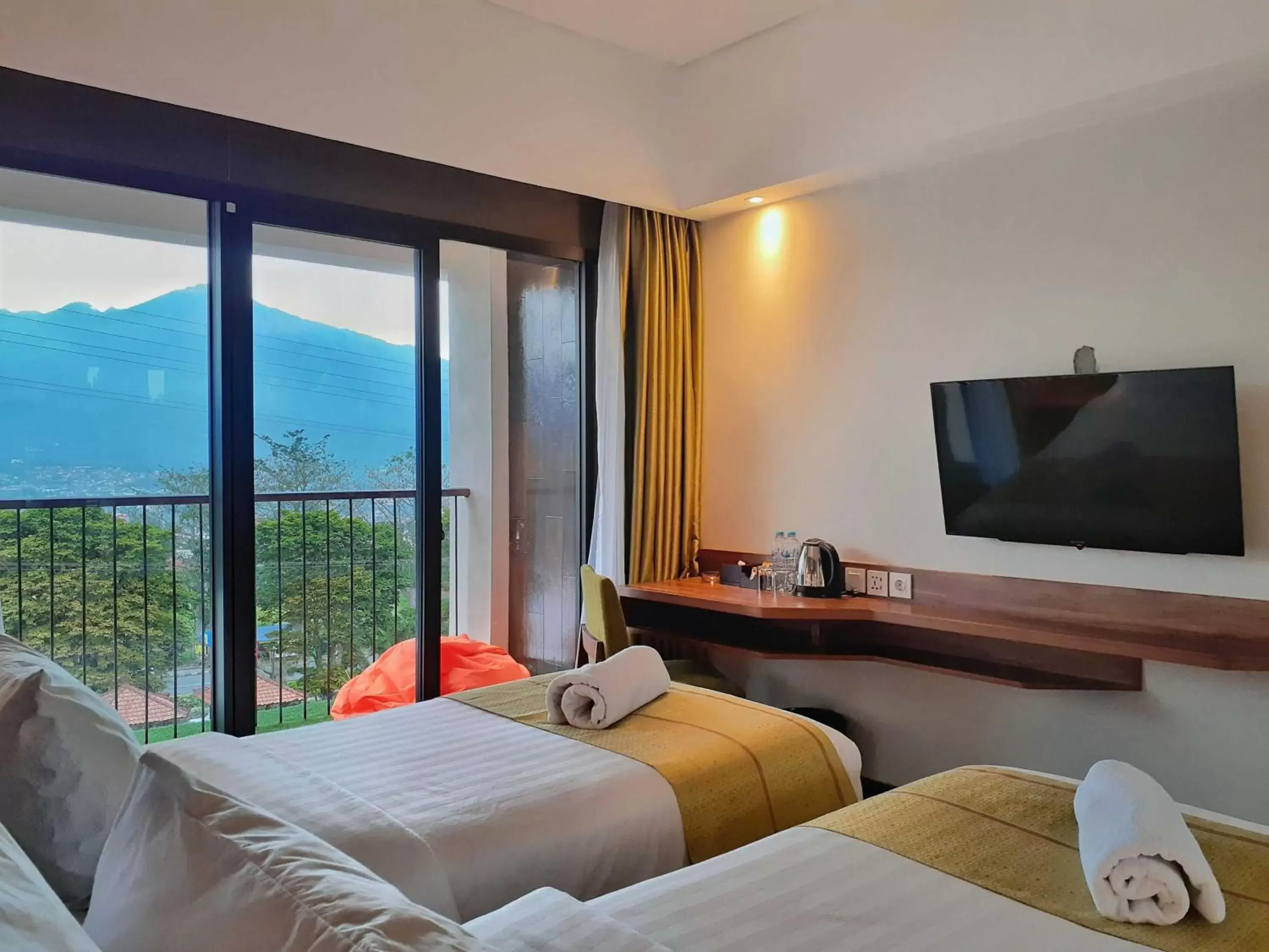 Mountain view, Bed in The Batu Hotel & Villas Mountain view, Bed in The Batu Hotel & Villas
