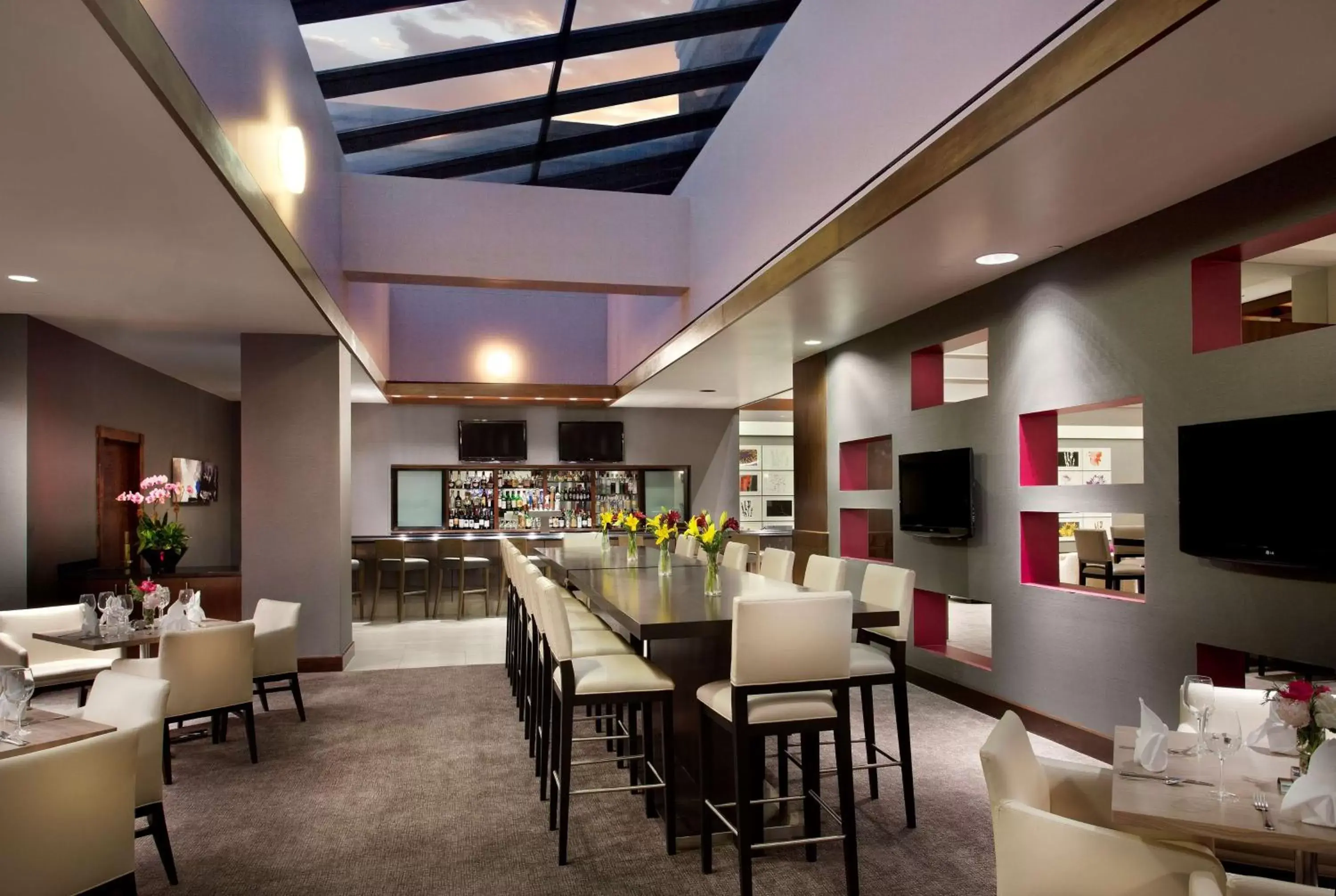 Lounge or bar in Hyatt Regency Deerfield Lounge or bar in Hyatt Regency Deerfield