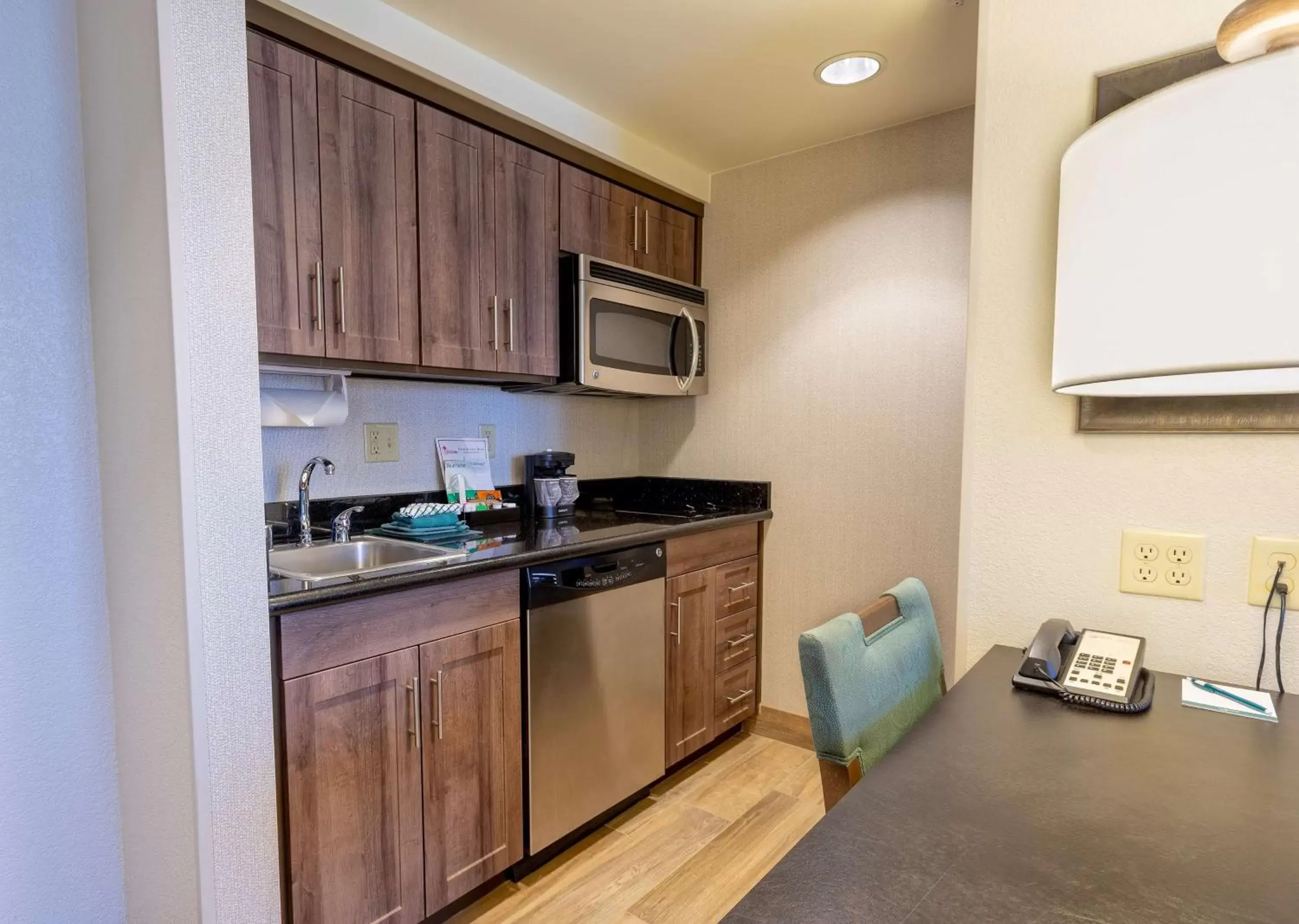 Kitchen or kitchenette, Kitchen/Kitchenette in Homewood Suites by Hilton Carlsbad-North San Diego County