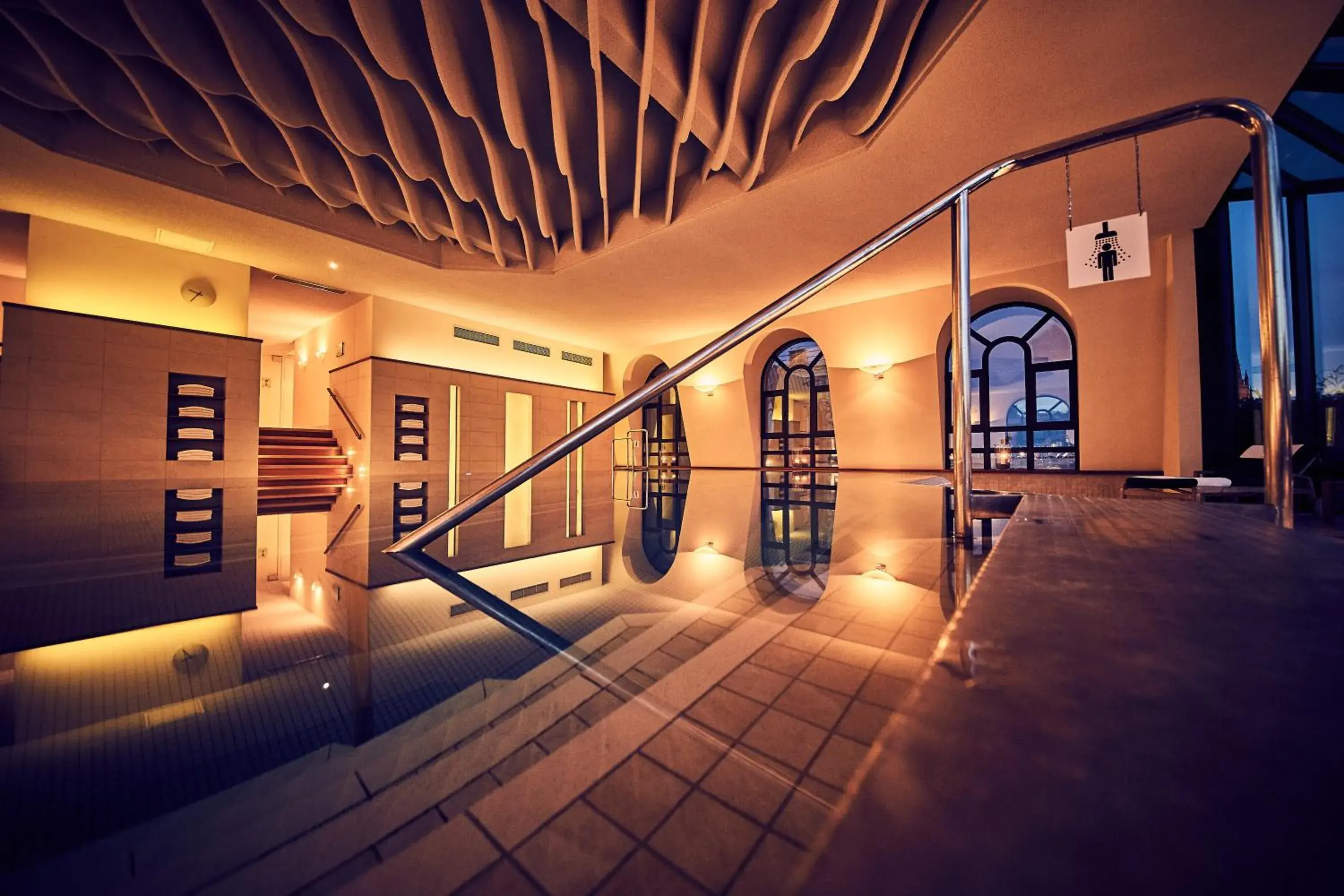 Hot Spring Bath, Swimming Pool in Hotel Nassauer Hof