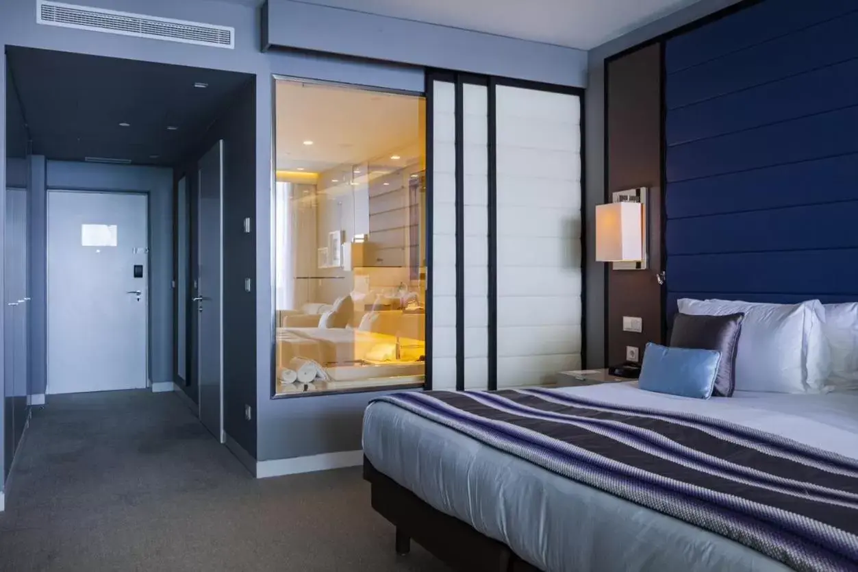 Bedroom, Bed in InterContinental Cascais-Estoril, an IHG Hotel