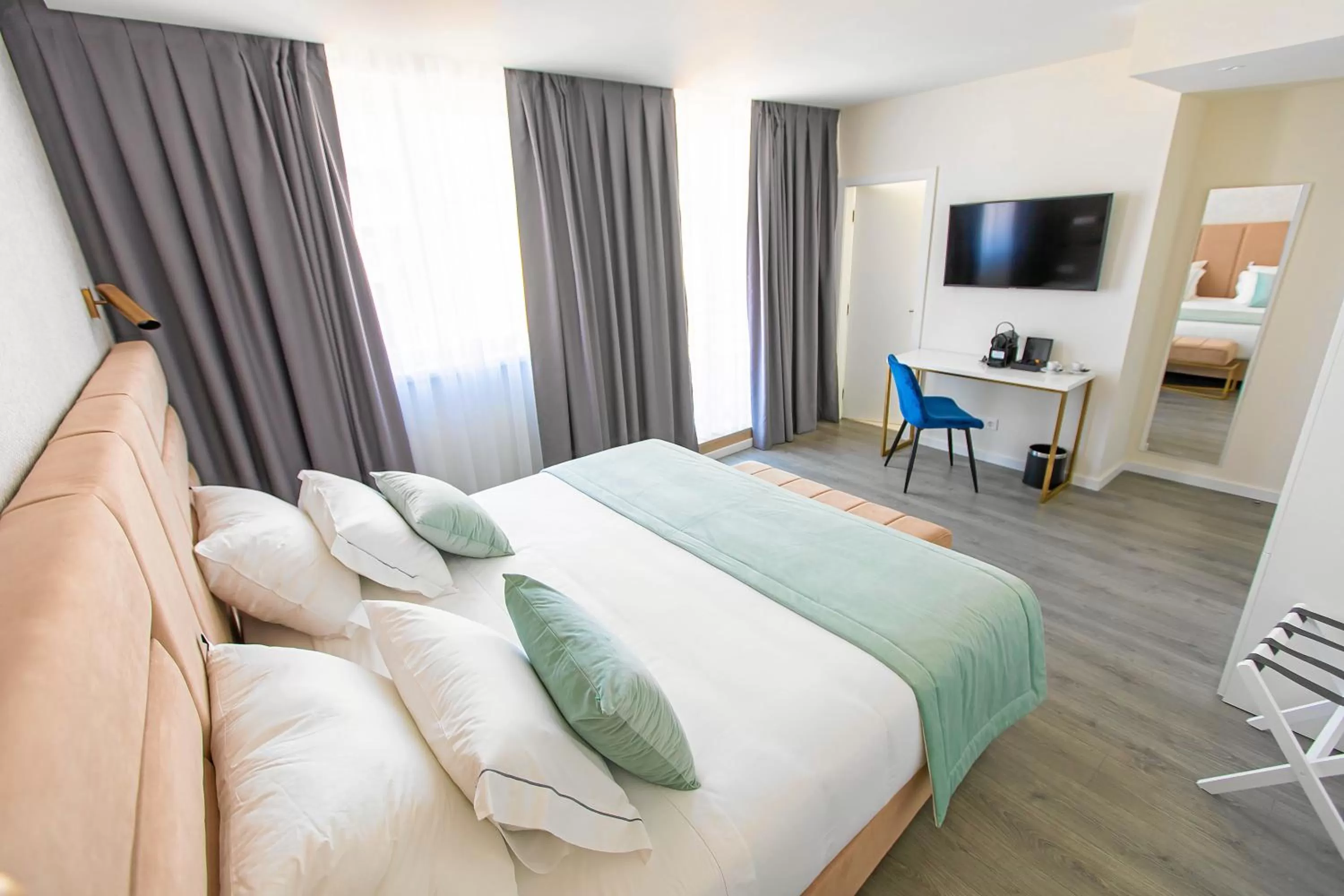 Bed in Hotel Mondego