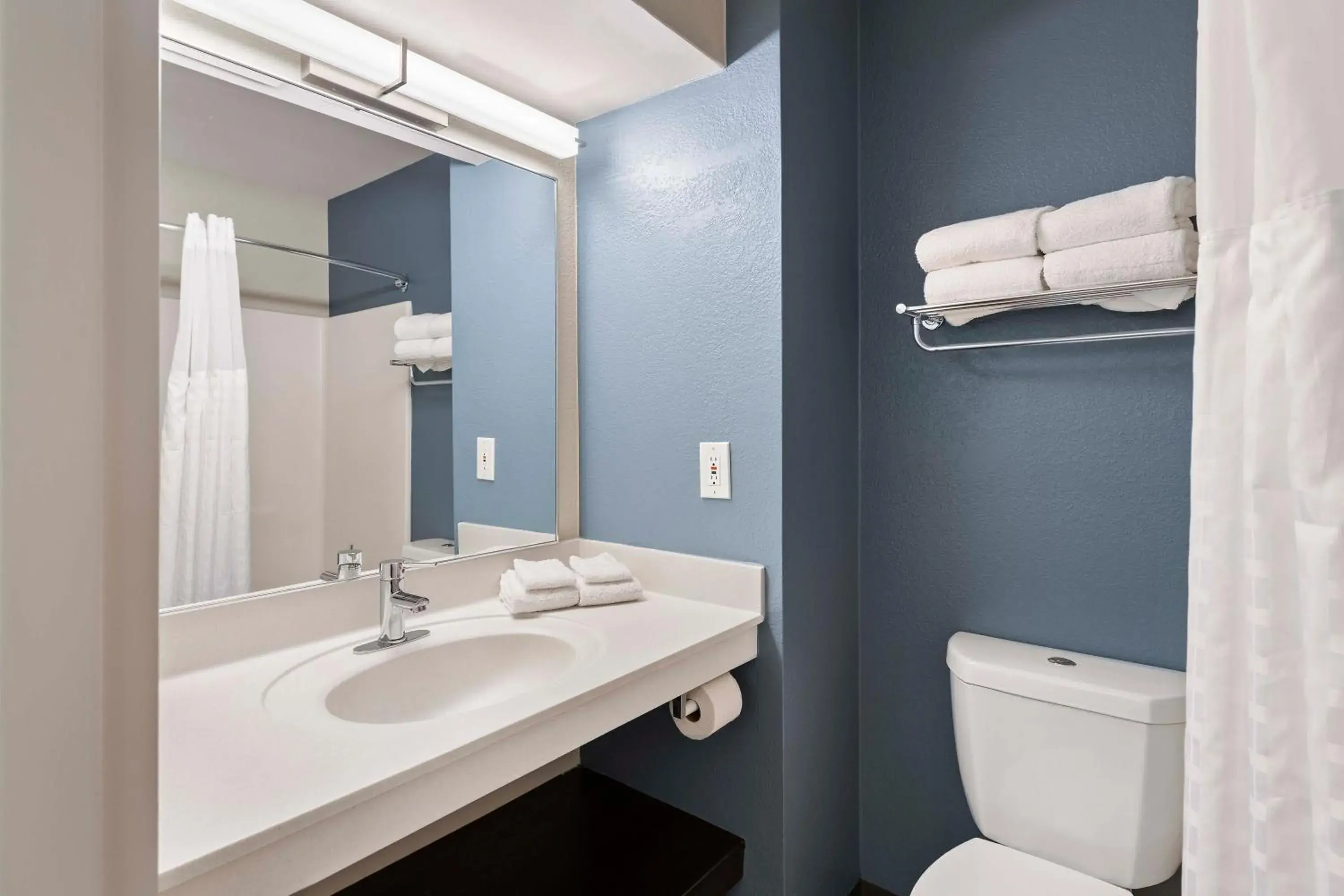 Bathroom in Extended Stay America Suites - Charlotte - University Place