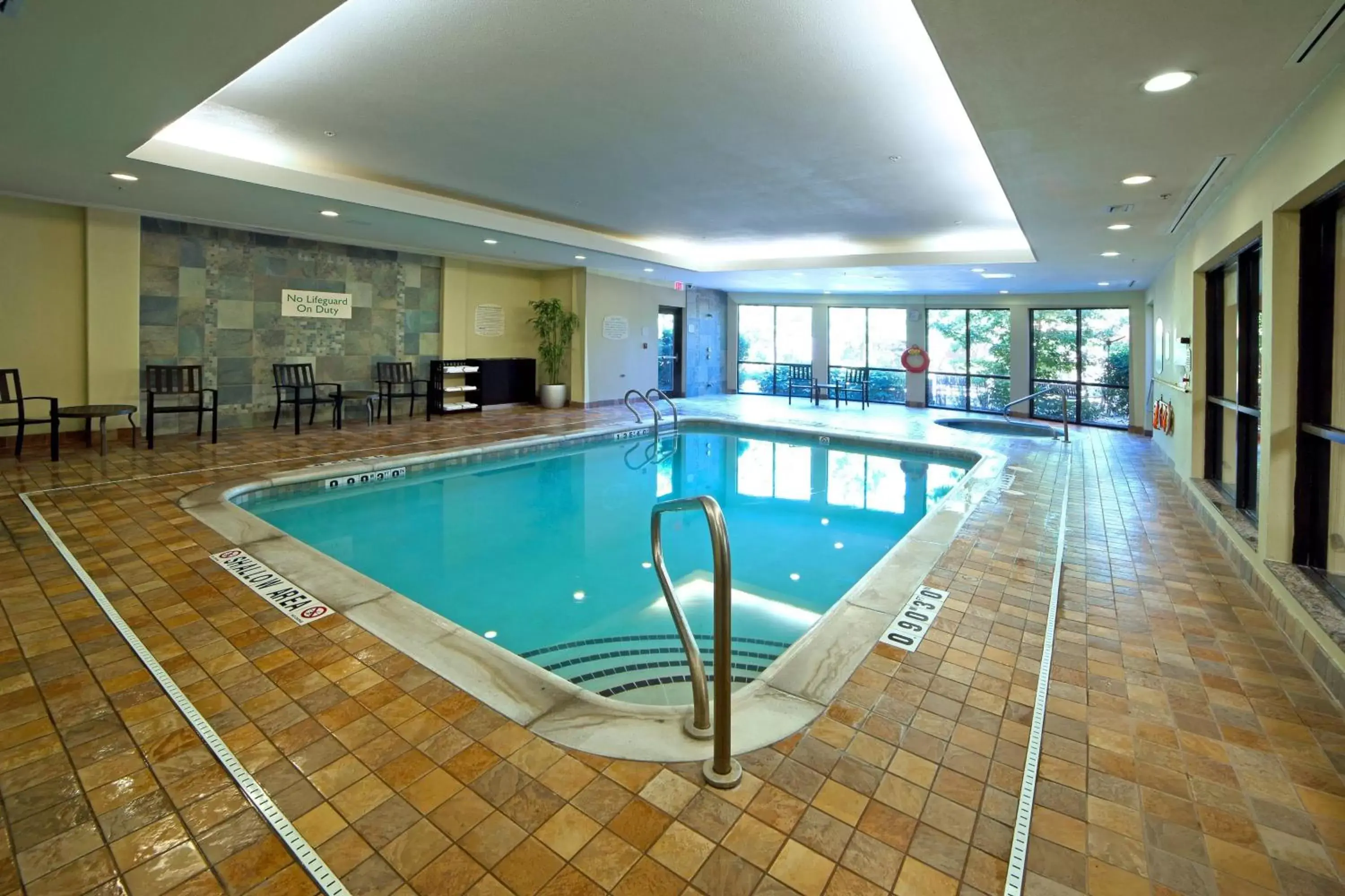 Swimming Pool in Courtyard by Marriott Hamilton