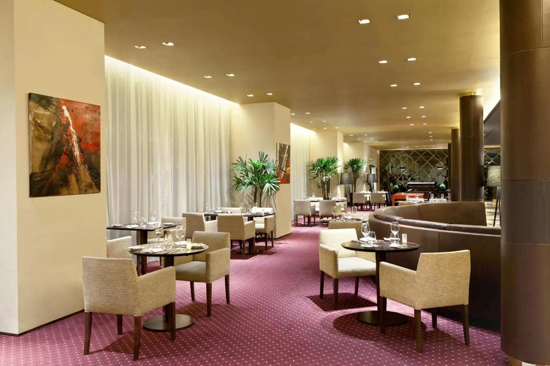 Lobby or reception, Restaurant/Places to Eat in Libertador Hotel