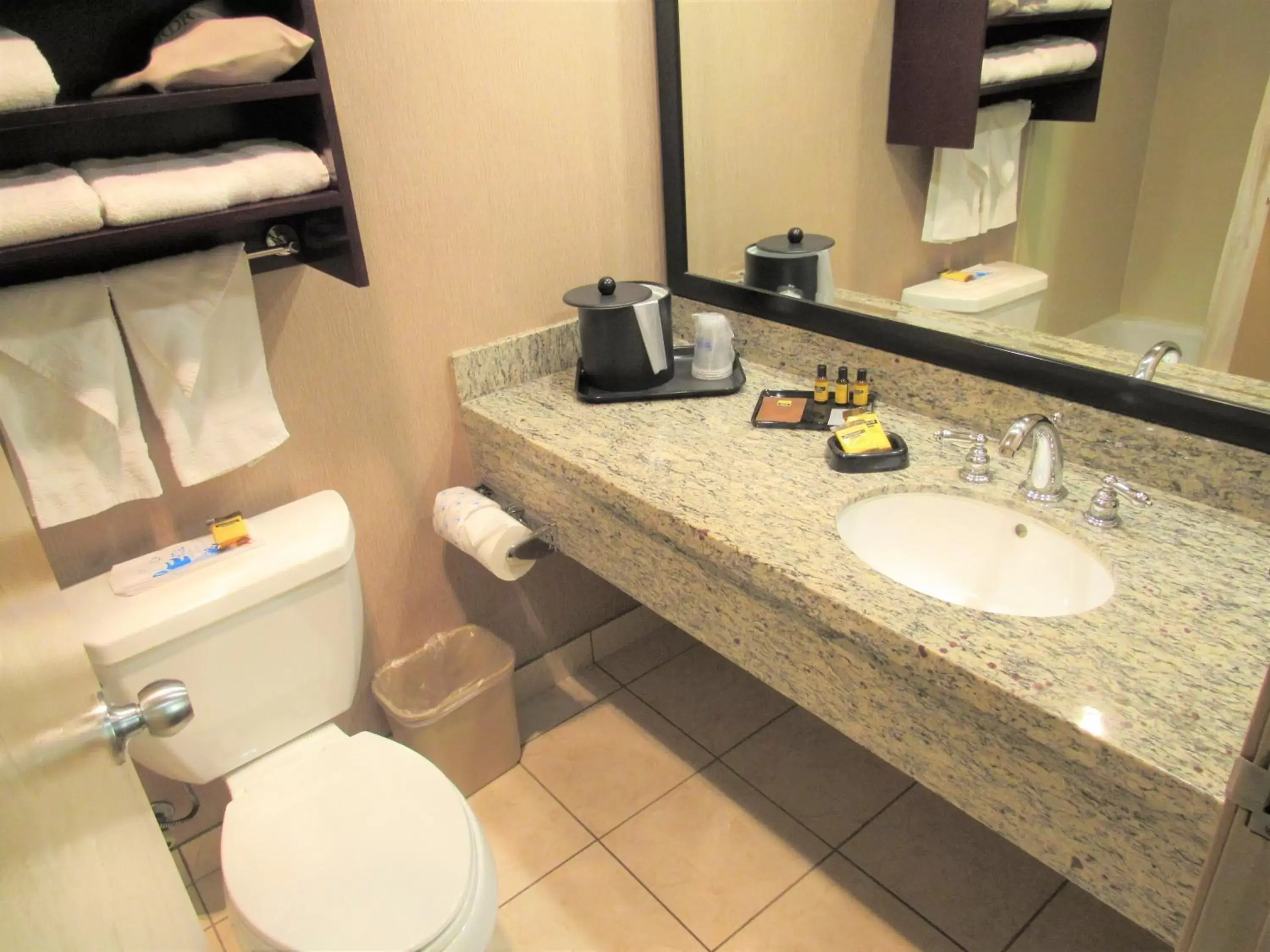Toilet, Bathroom in Best Western Plus Redondo Beach Inn
