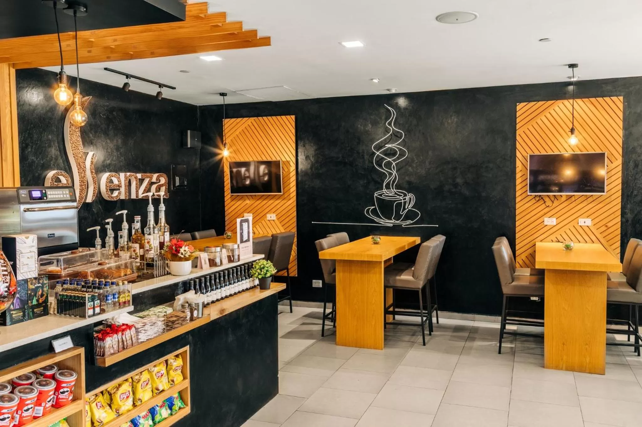 Restaurant/places to eat in Crowne Plaza San Salvador, an IHG Hotel