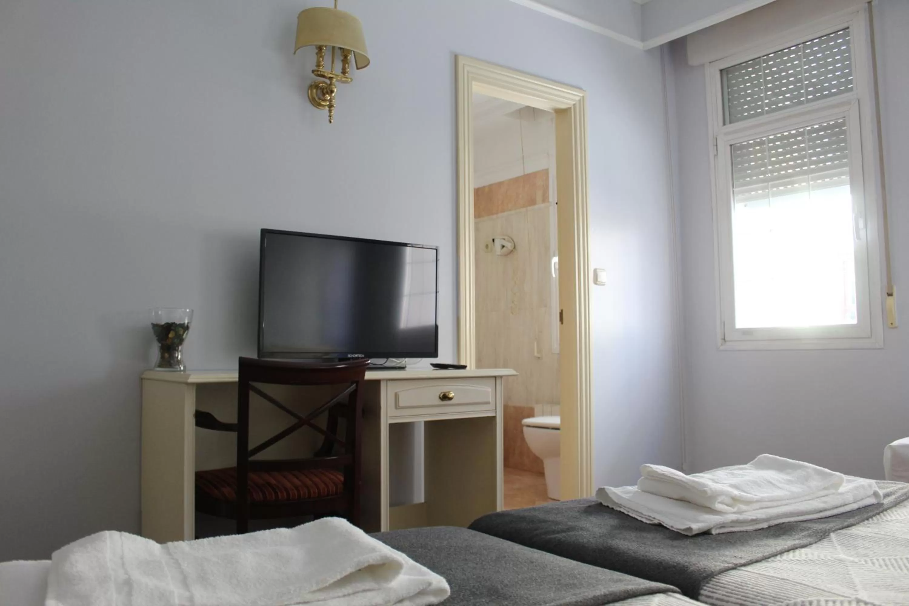 Bed in Hotel Harrison Etxea