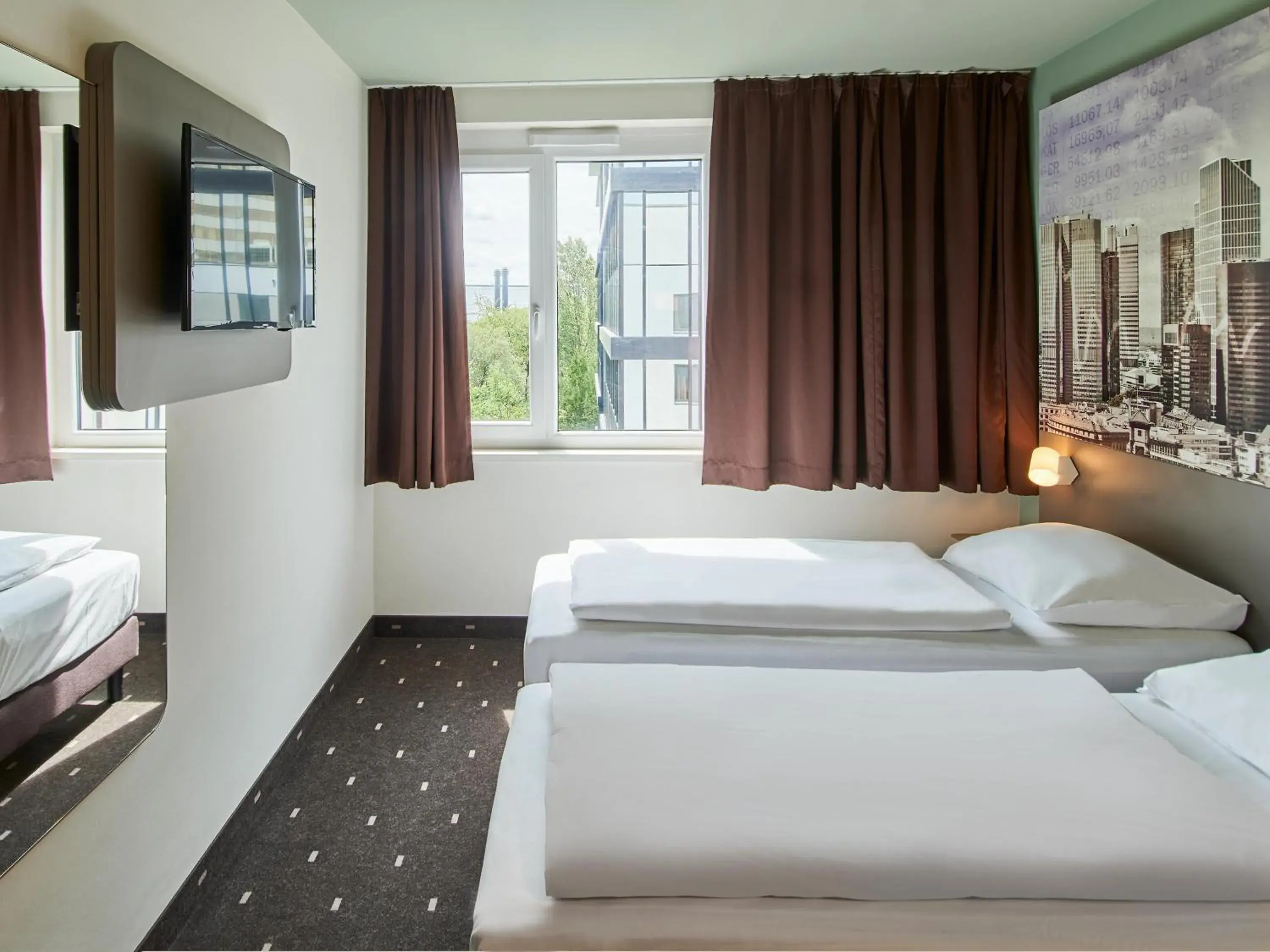 TV and multimedia, Bed in B&B Hotel Frankfurt-West