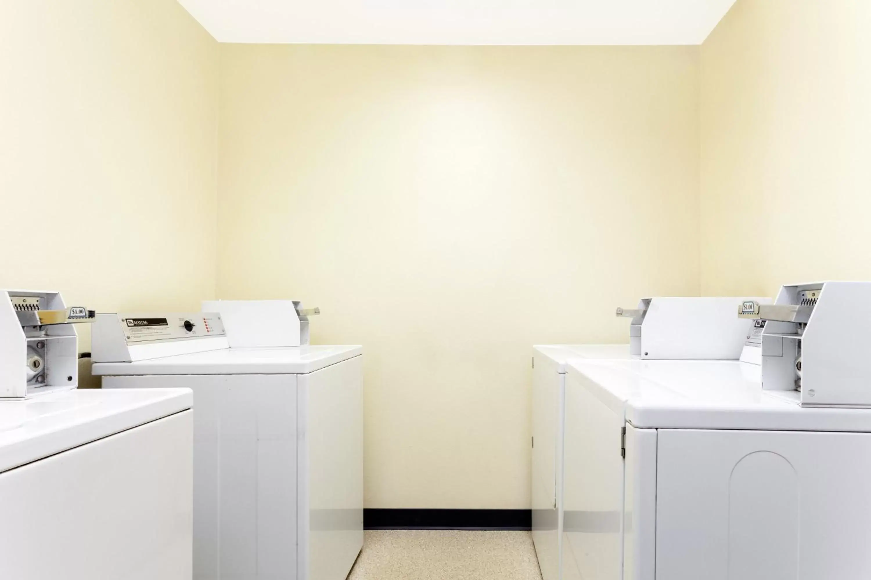 laundry, Kitchen/Kitchenette in Days Inn by Wyndham Missoula Airport
