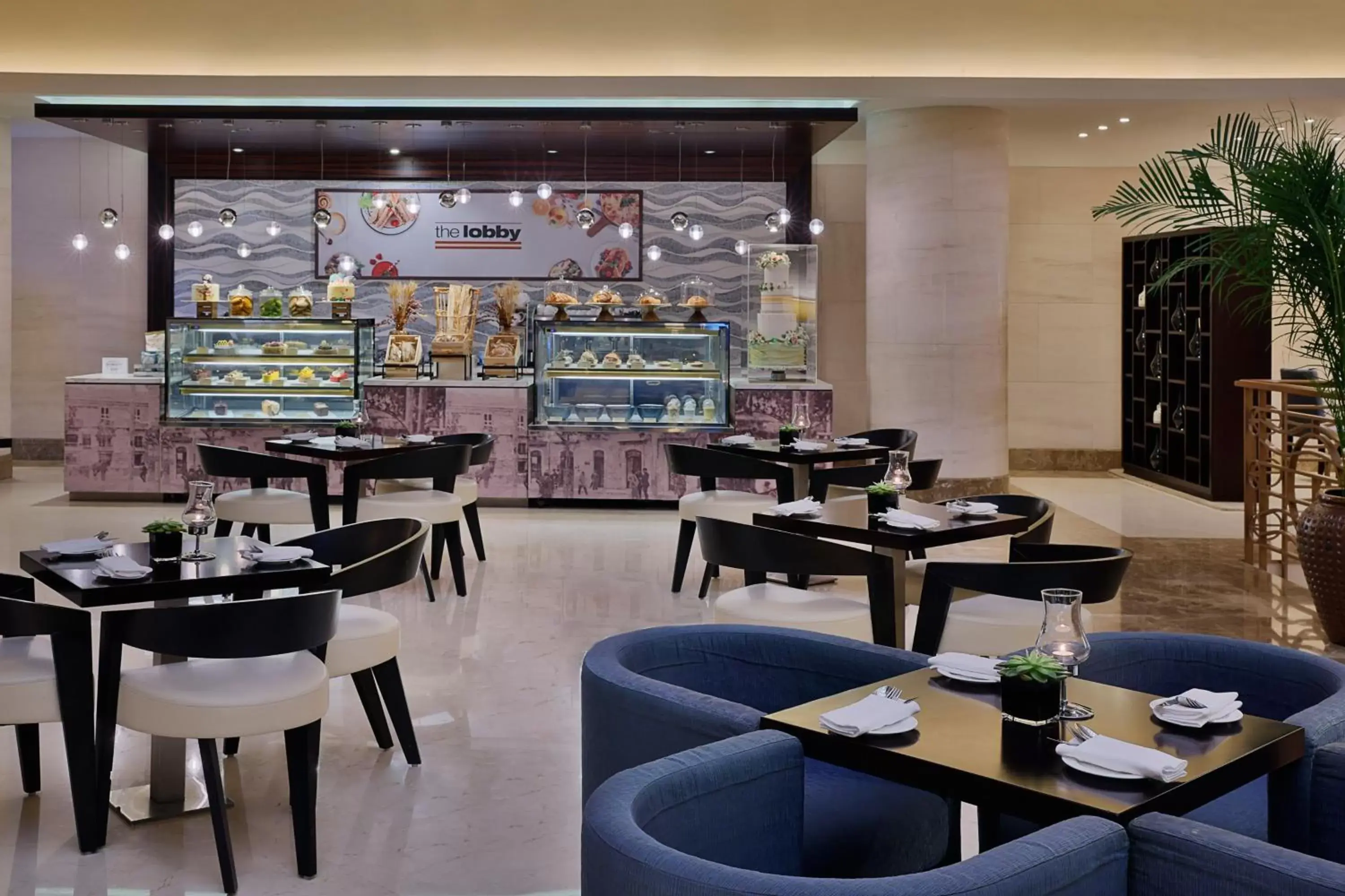 Lobby or reception, Restaurant/Places to Eat in Sheraton Dubai Creek Hotel & Towers