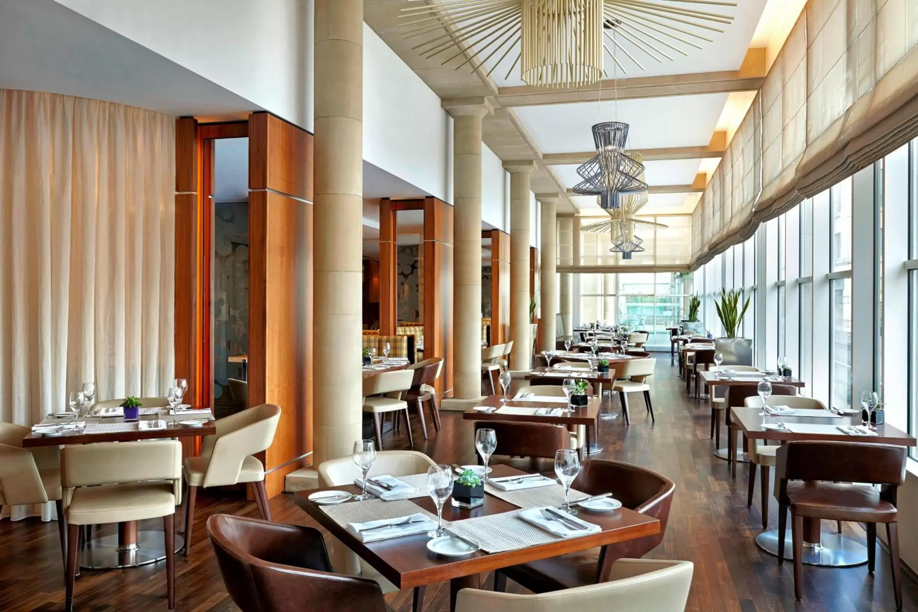 Restaurant/Places to Eat in Sheraton Grand Hotel & Spa