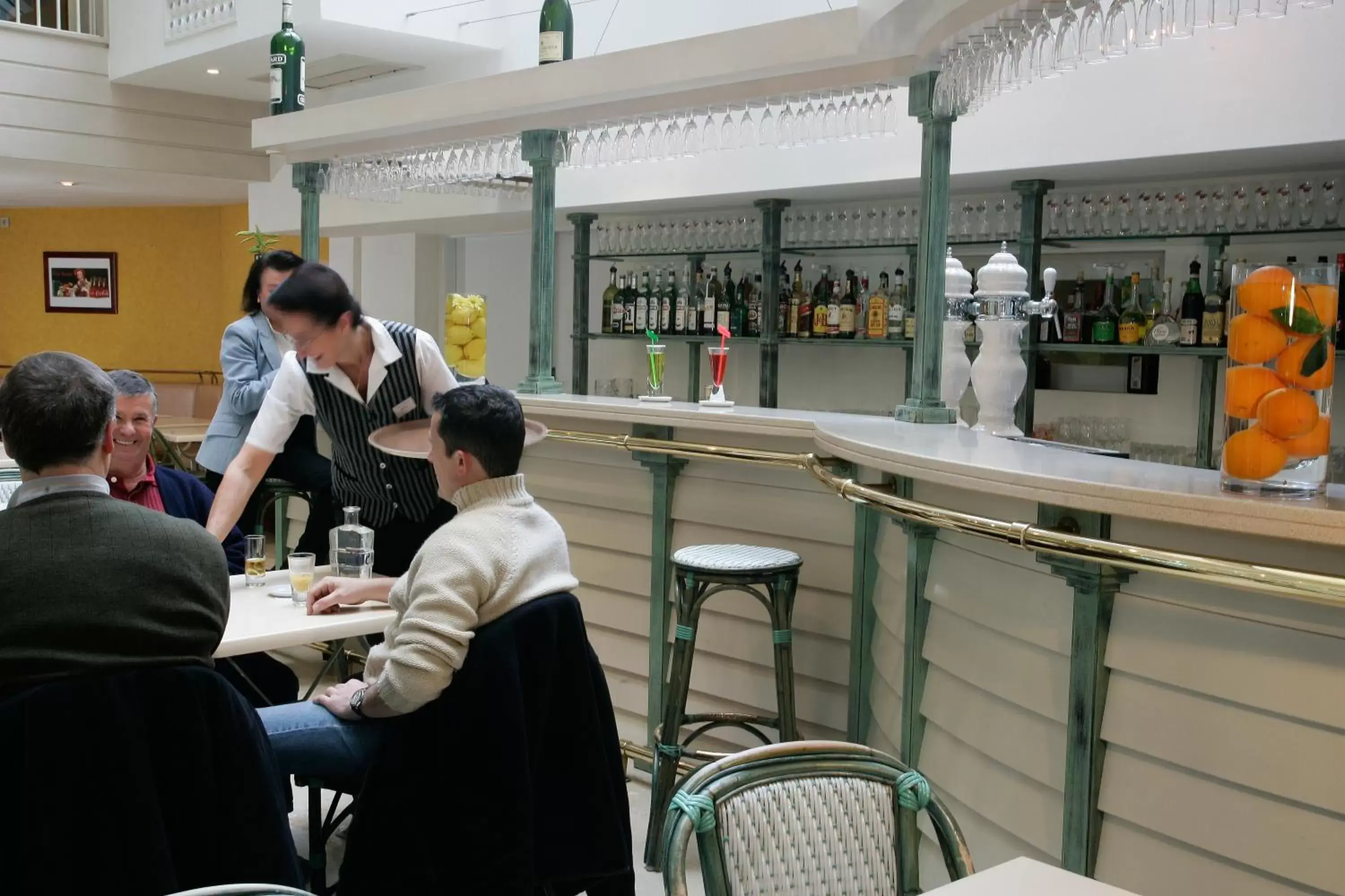 Lounge or bar in Hôtel Saint Sauveur