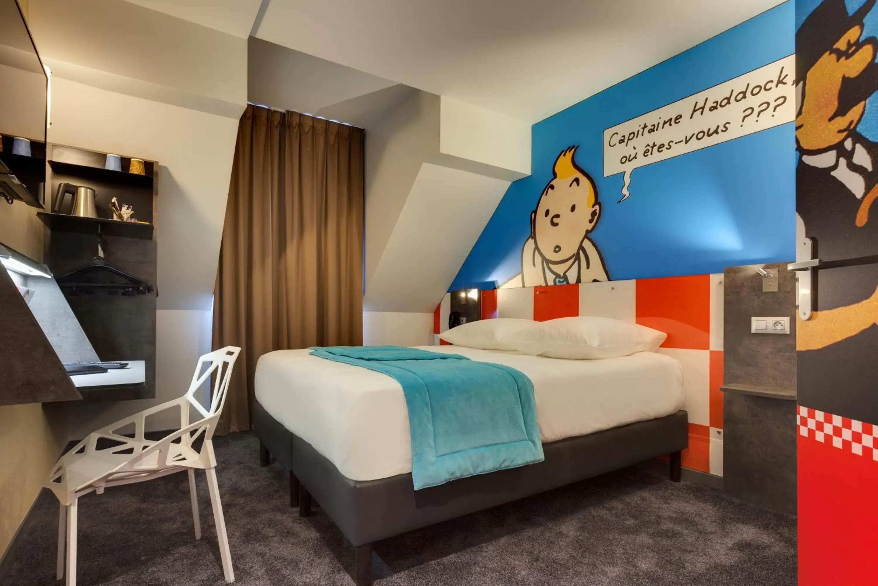 Bedroom, Bed in Hôtel Kyriad Rennes
