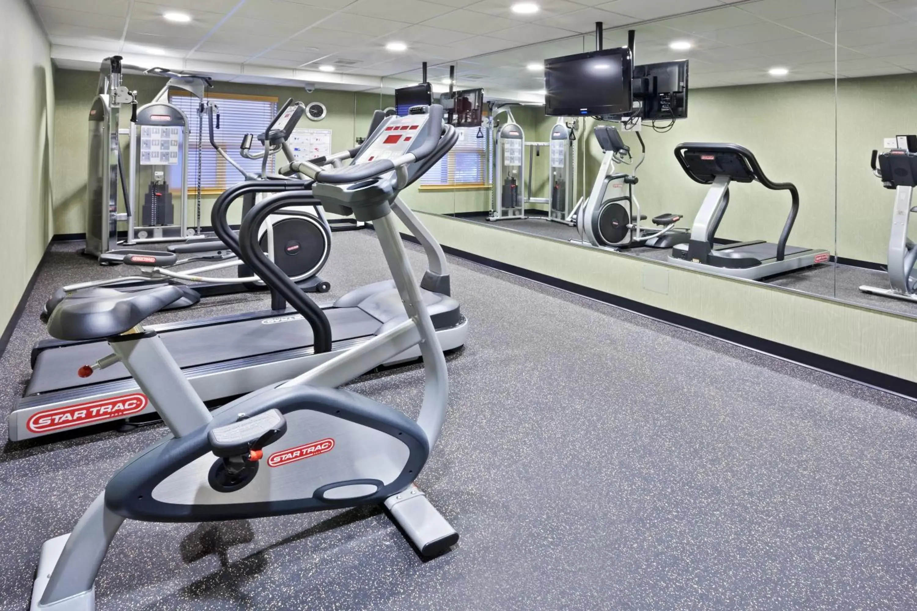 Fitness centre/facilities, Fitness Center/Facilities in Bayview Hotel