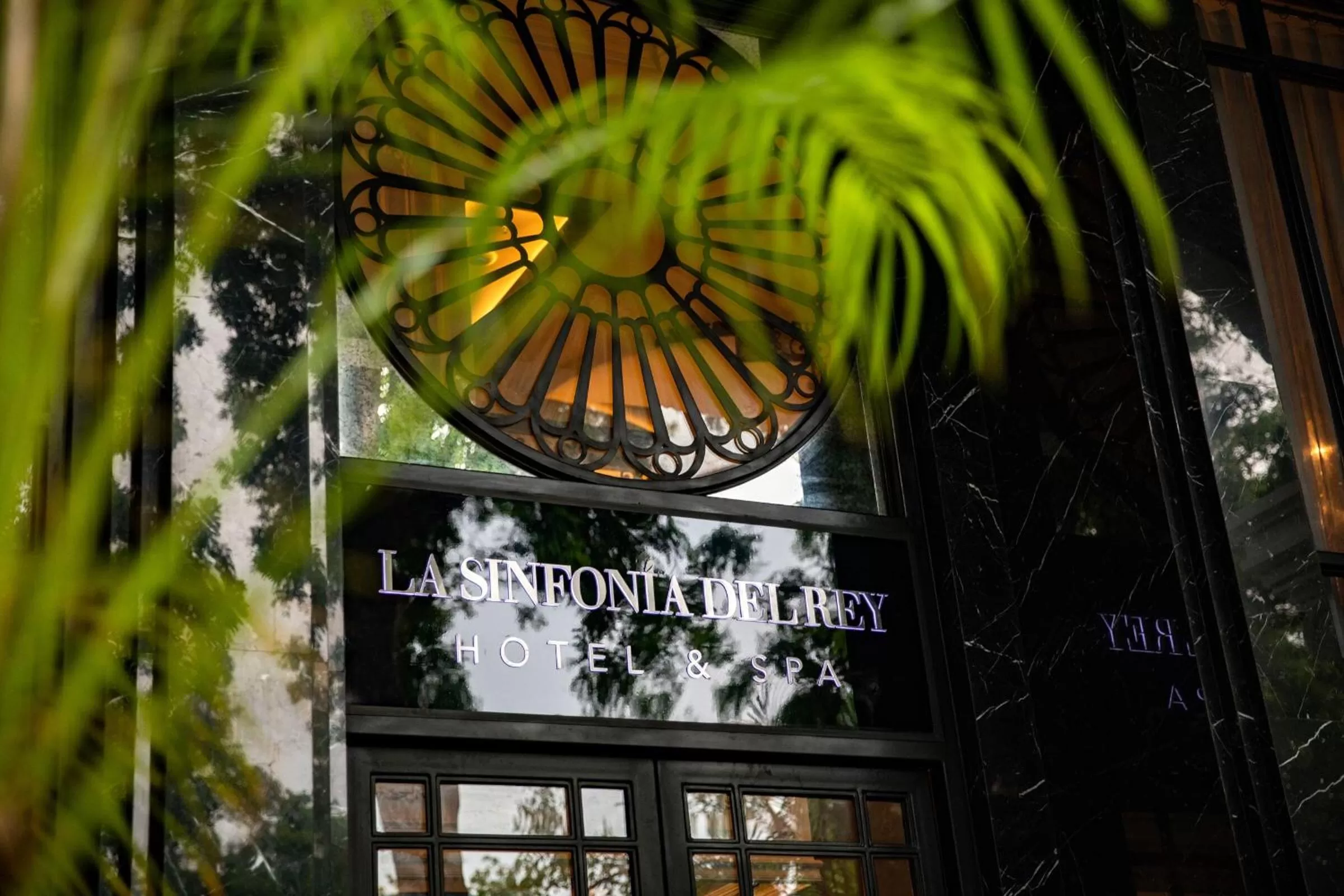 Facade/entrance in La Sinfonía del Rey Hotel & Spa