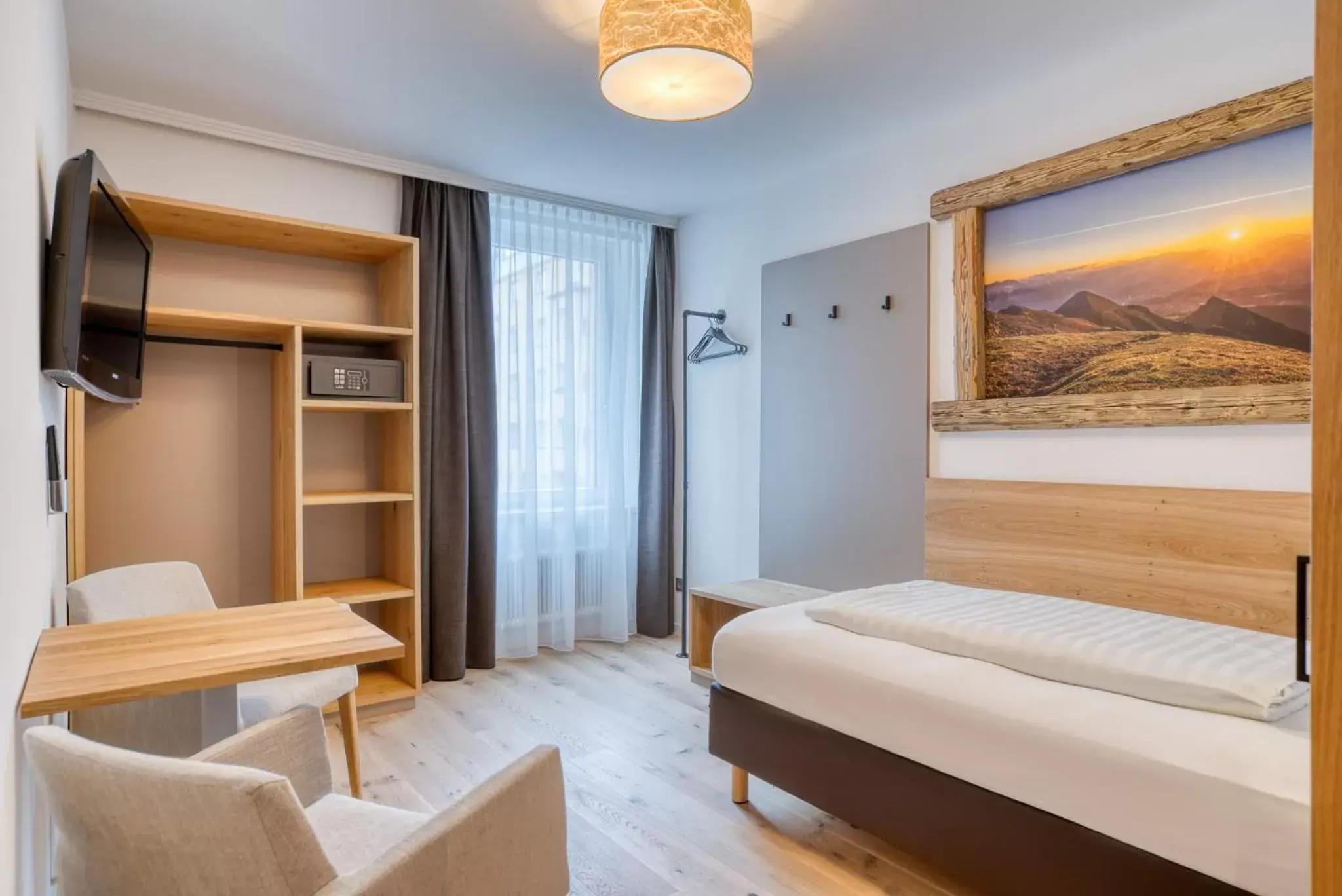 Bedroom, Bed in Leipziger Hof Innsbruck