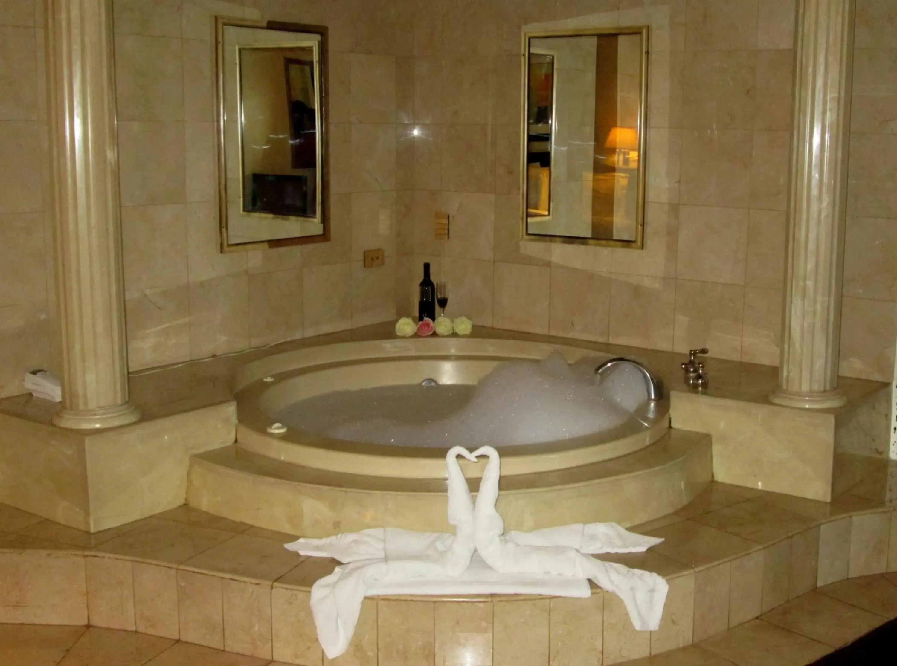 Bath in Hotel Fiesta Tijuana