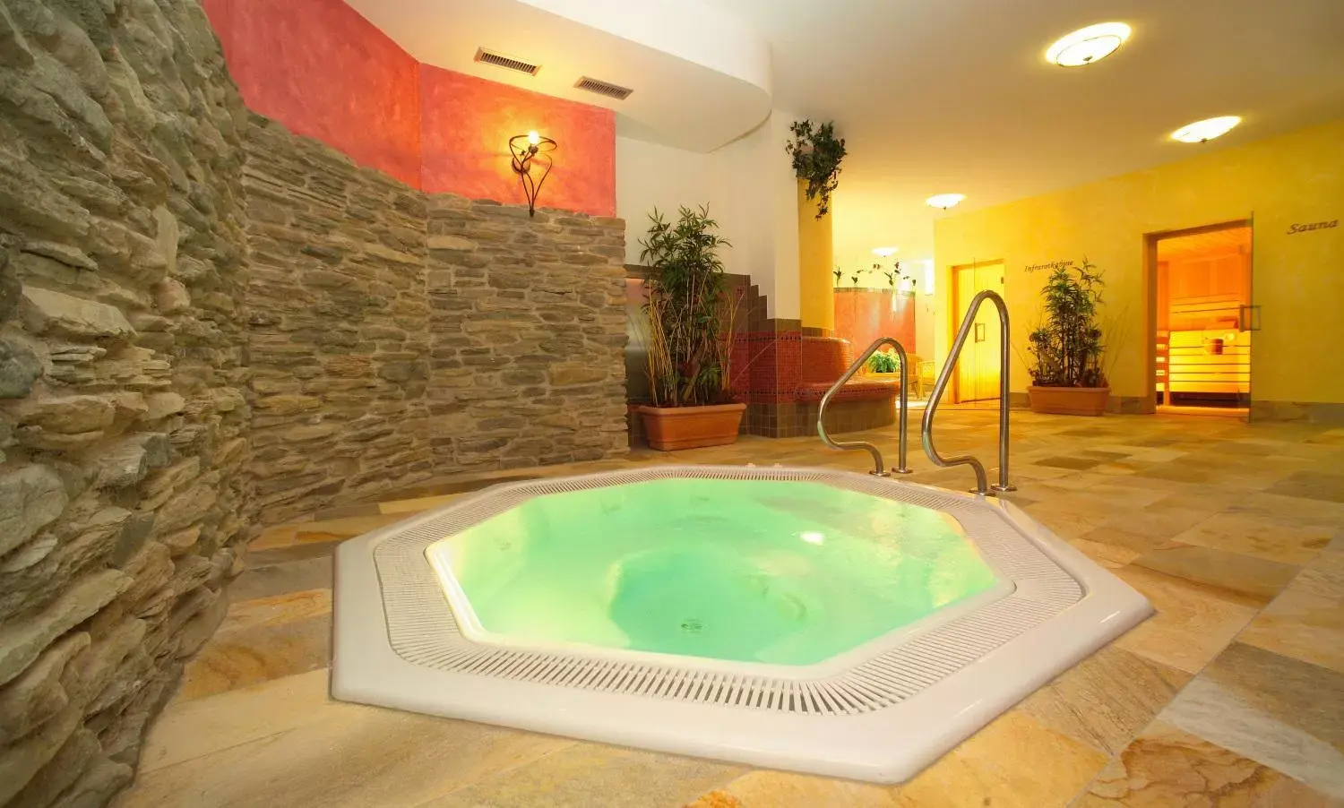 Spa and wellness centre/facilities in Hotel TONI inklusive Zell am See - Kaprun Sommerkarte