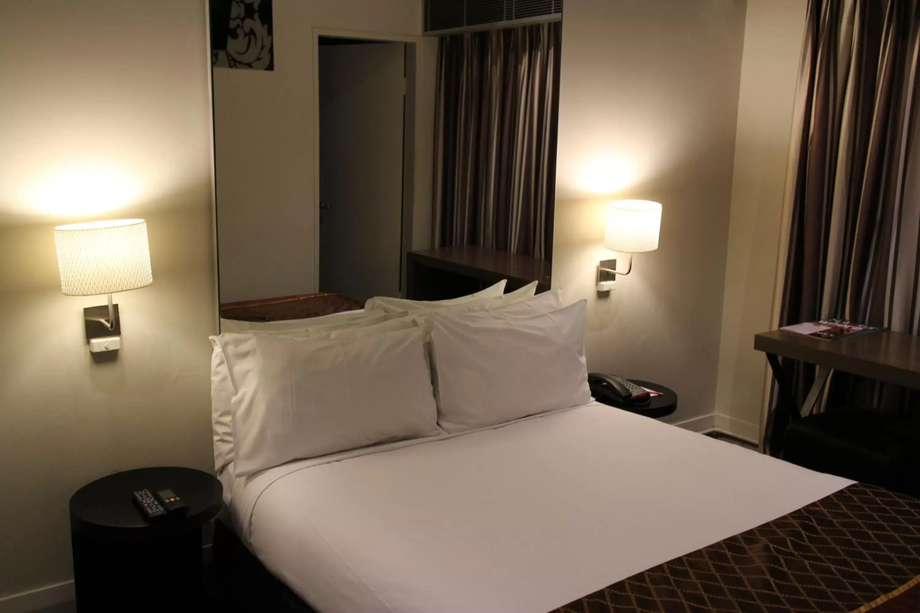 Bedroom in Kirketon Hotel Sydney