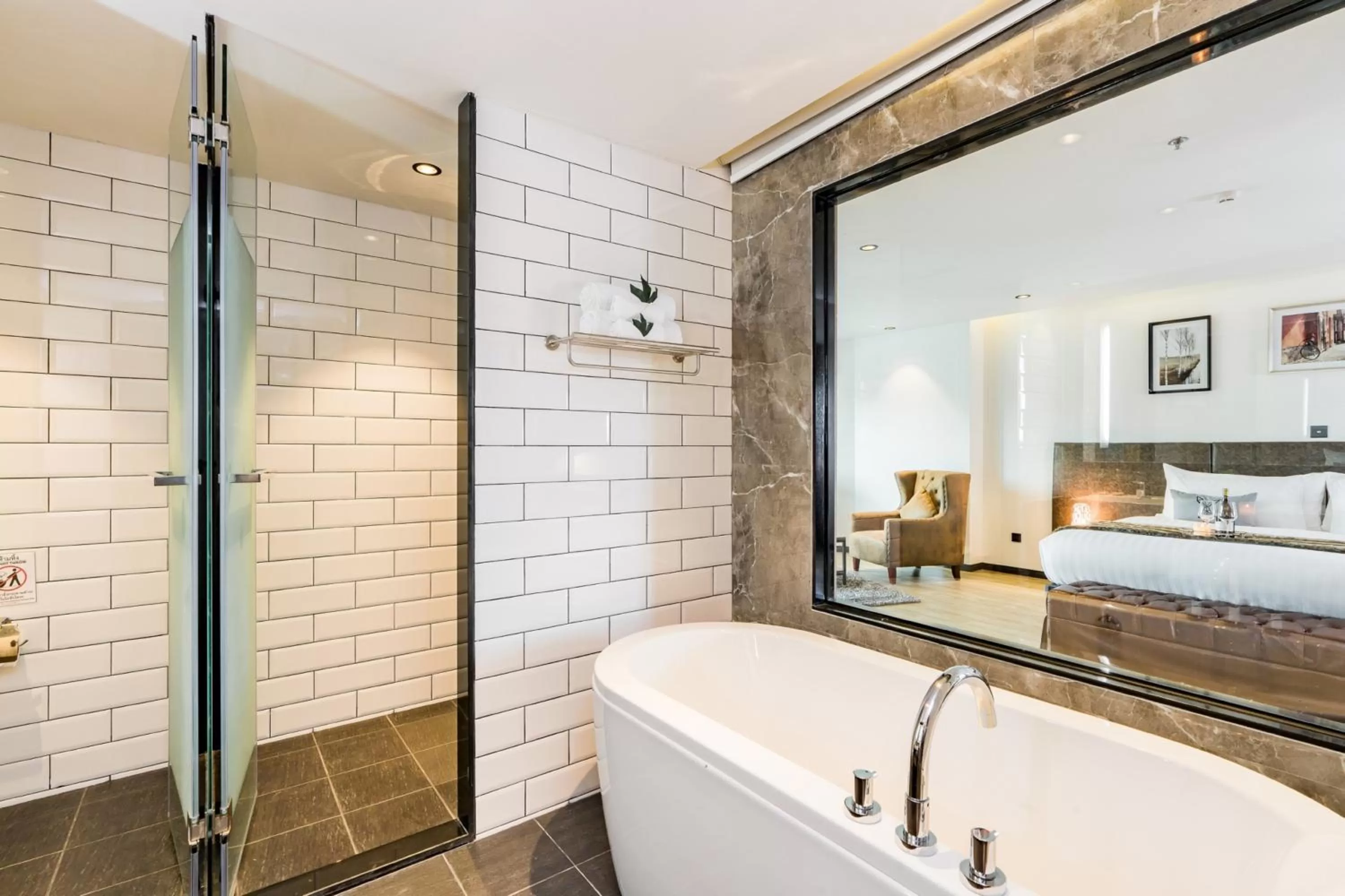 Shower in SureStay Plus by Best Western T Pattaya