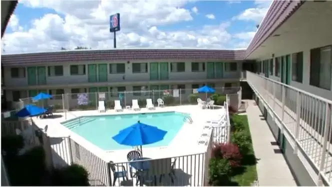 Swimming pool, Pool View in Motel 6-Reno, NV - Livestock Events Center