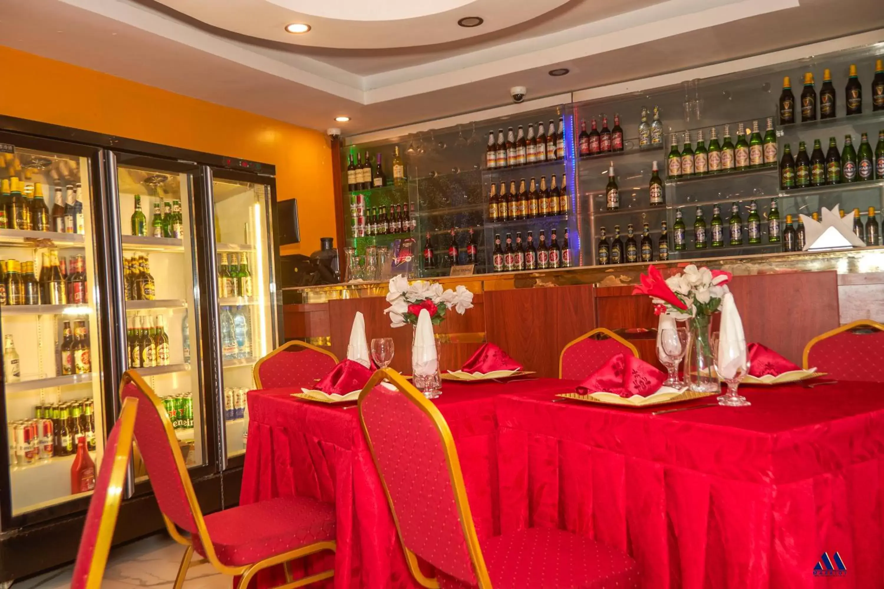 Restaurant/places to eat in Marriot Metropolitan Hotel Restaurant/places to eat in Marriot Metropolitan Hotel