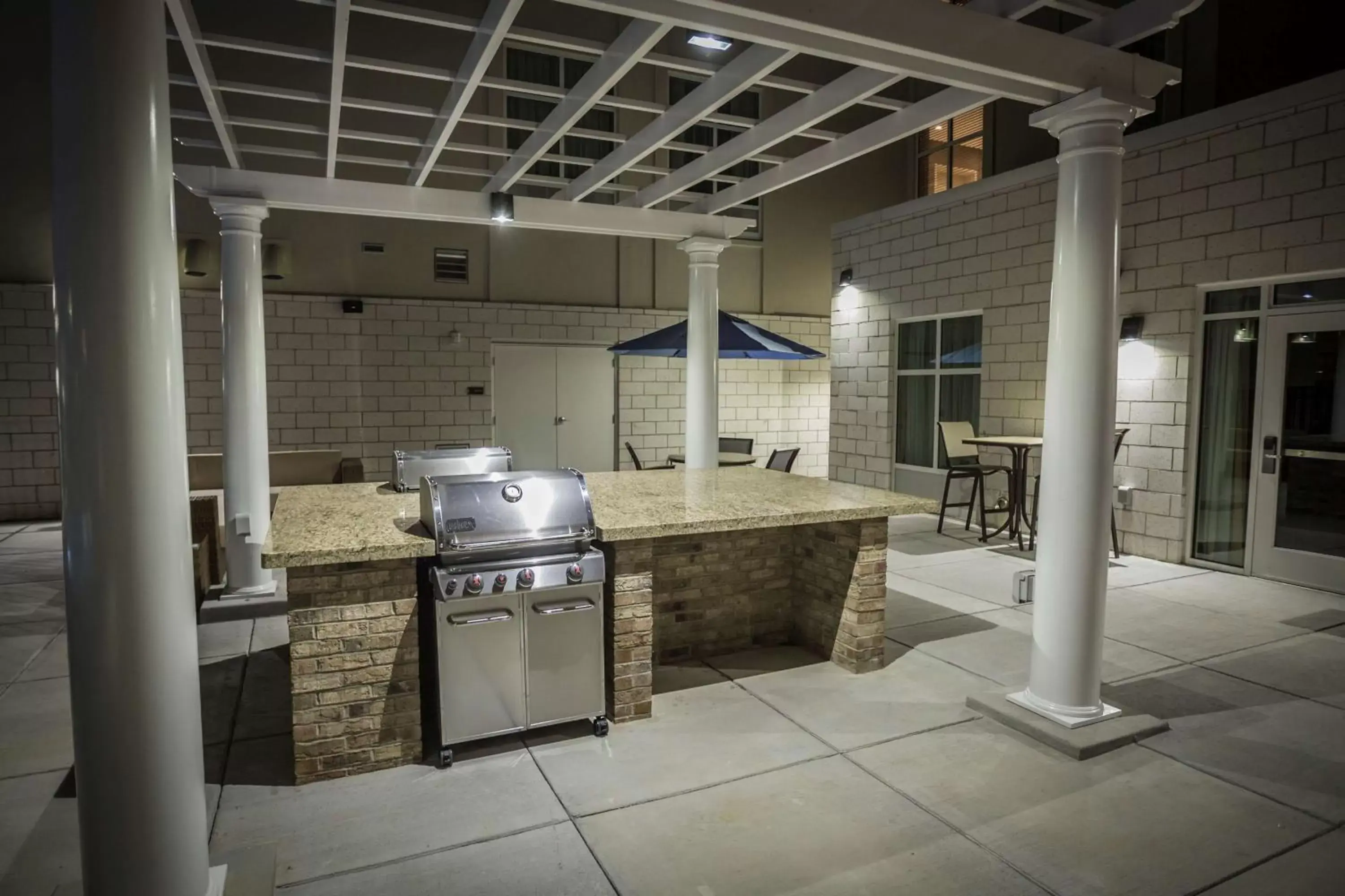 Restaurant/places to eat, BBQ Facilities in Homewood Suites by Hilton Charlotte Ballantyne, NC