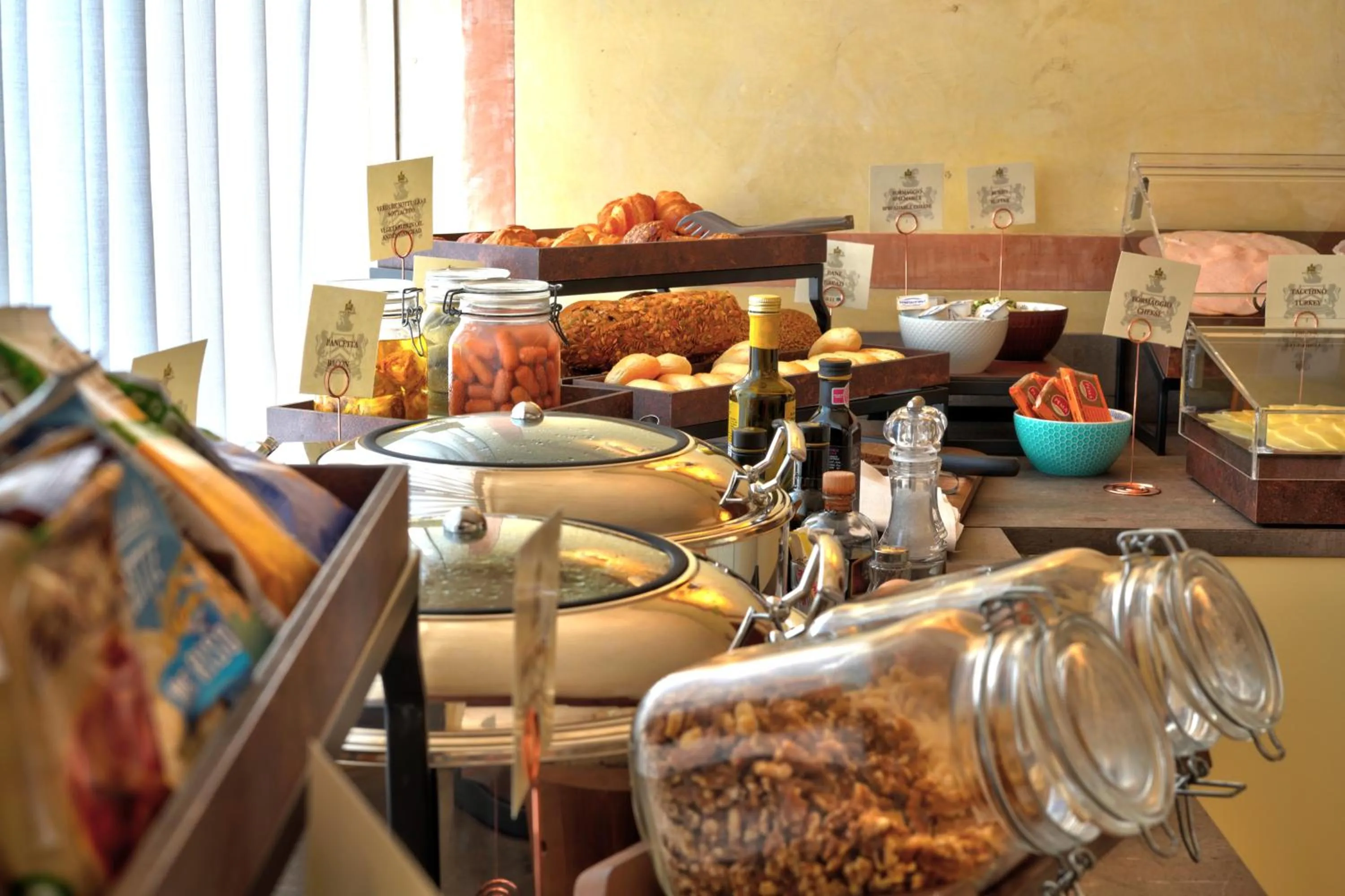 Breakfast in Hotel Villa Braida