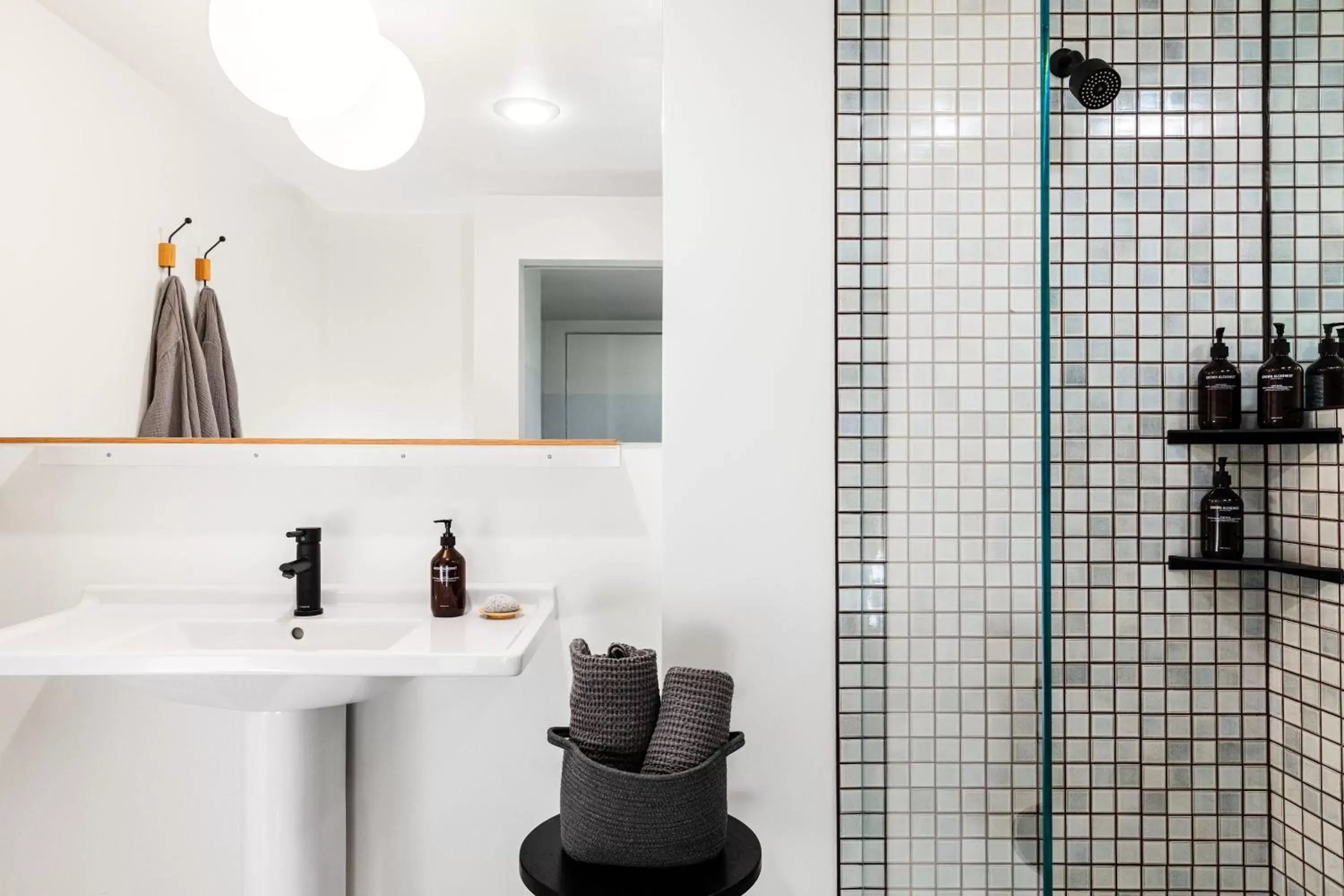 Photo of the whole room, Bathroom in Hotel June, Los Angeles, a Member of Design Hotels