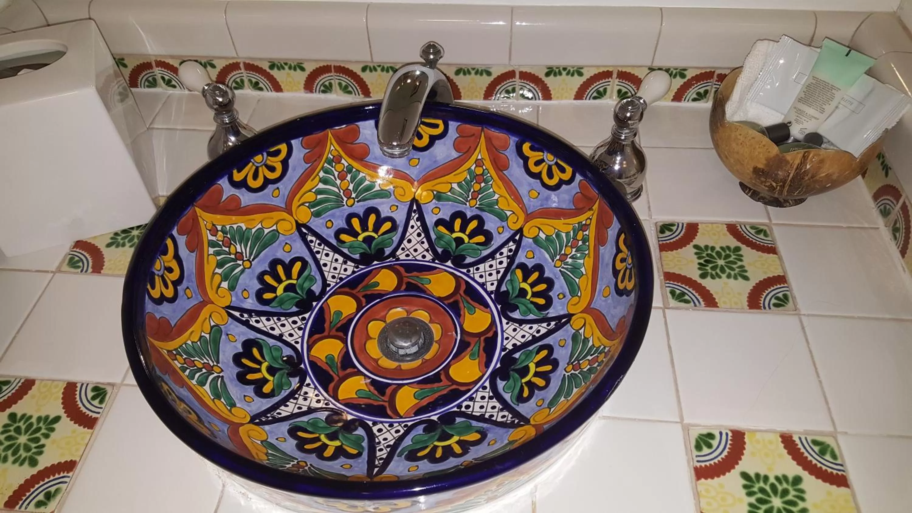 Bathroom in The Caribbean Court Boutique Hotel