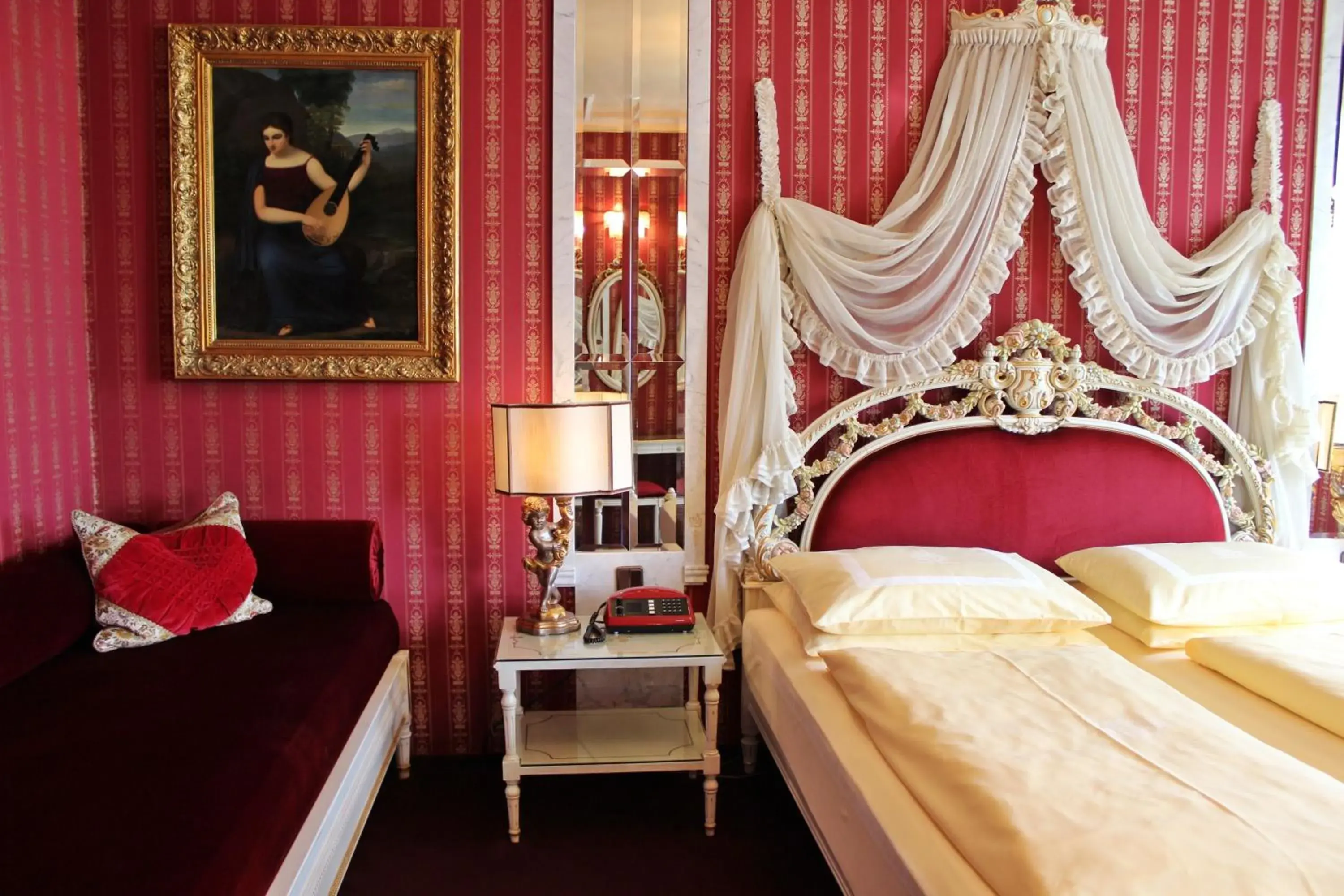 Bedroom, Bed in Hotel Palais Porcia