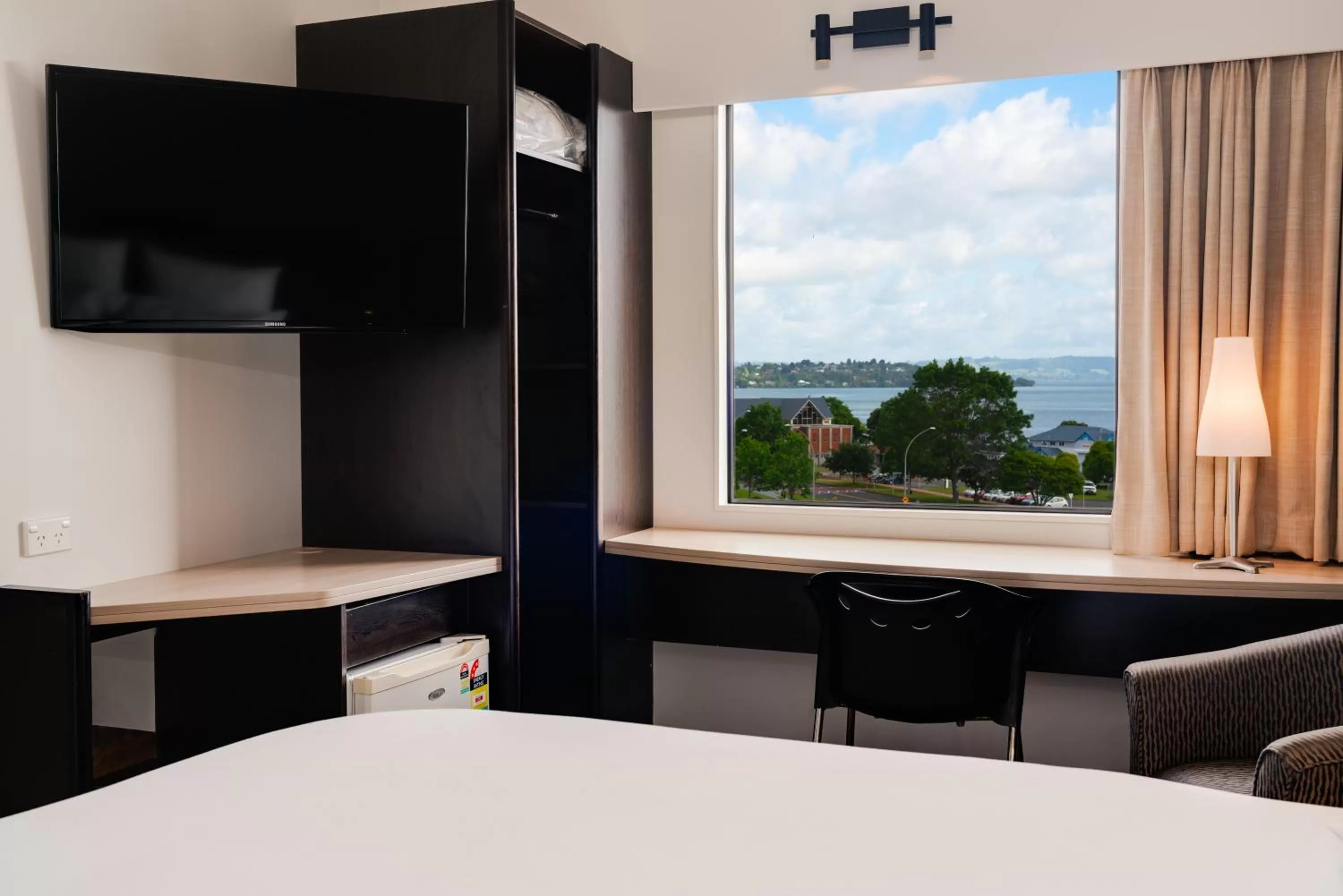 View (from property/room), Bed in ibis Rotorua