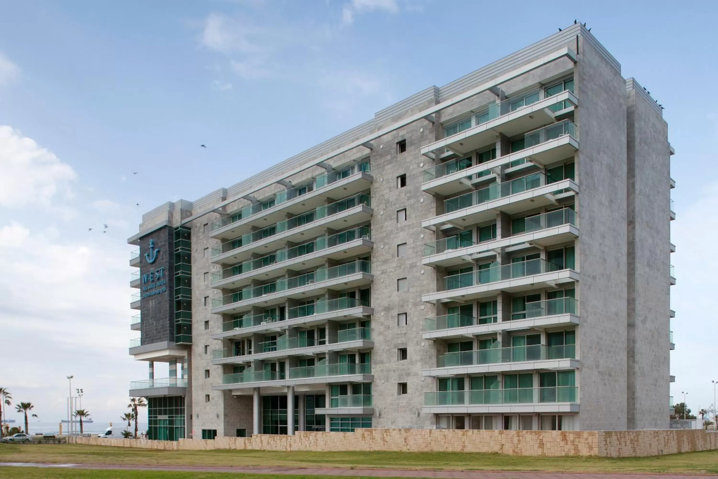 Facade/entrance, Property Building in West All Suites Hotel Ashdod