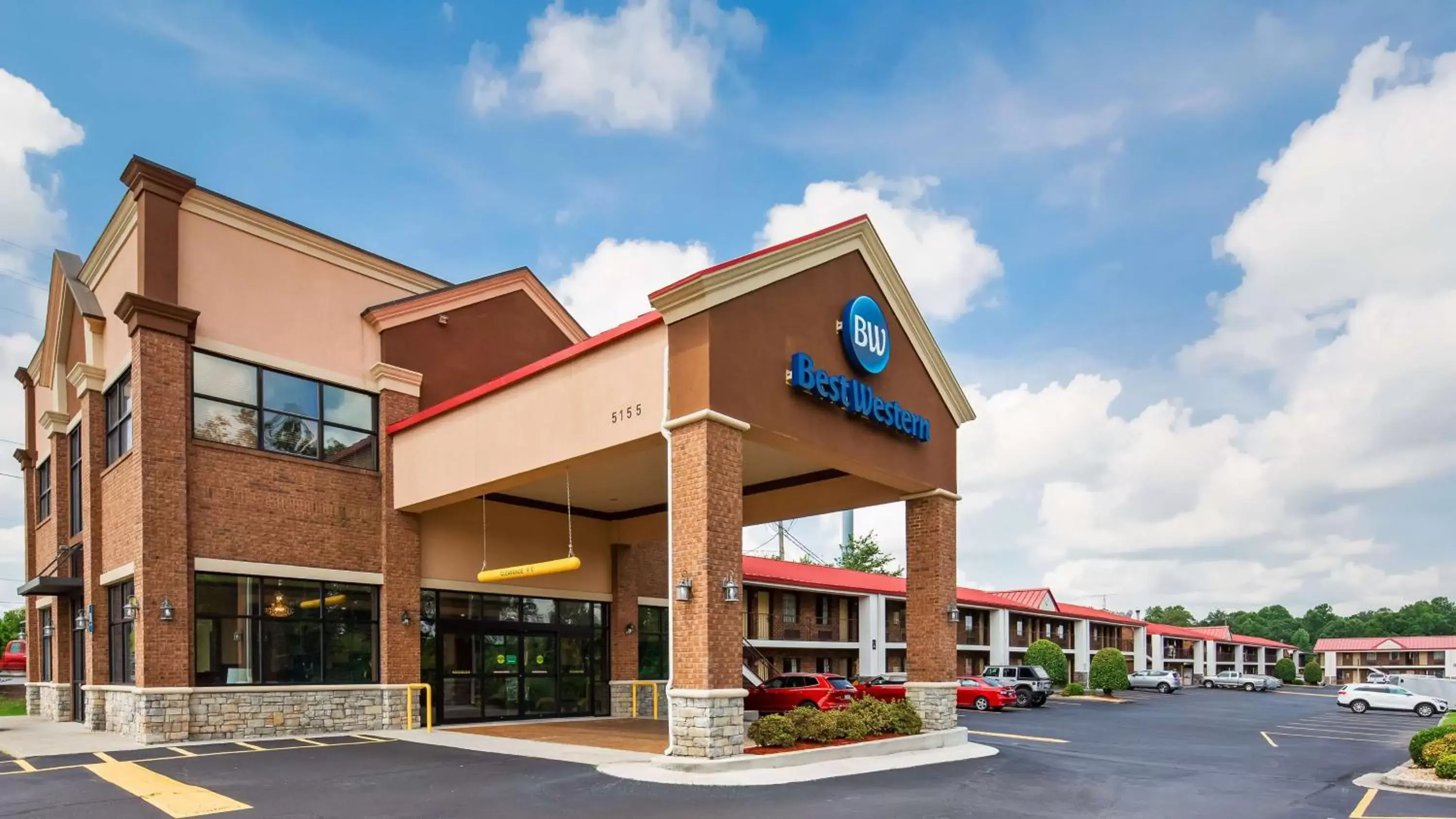 Property Building in Best Western Acworth Inn